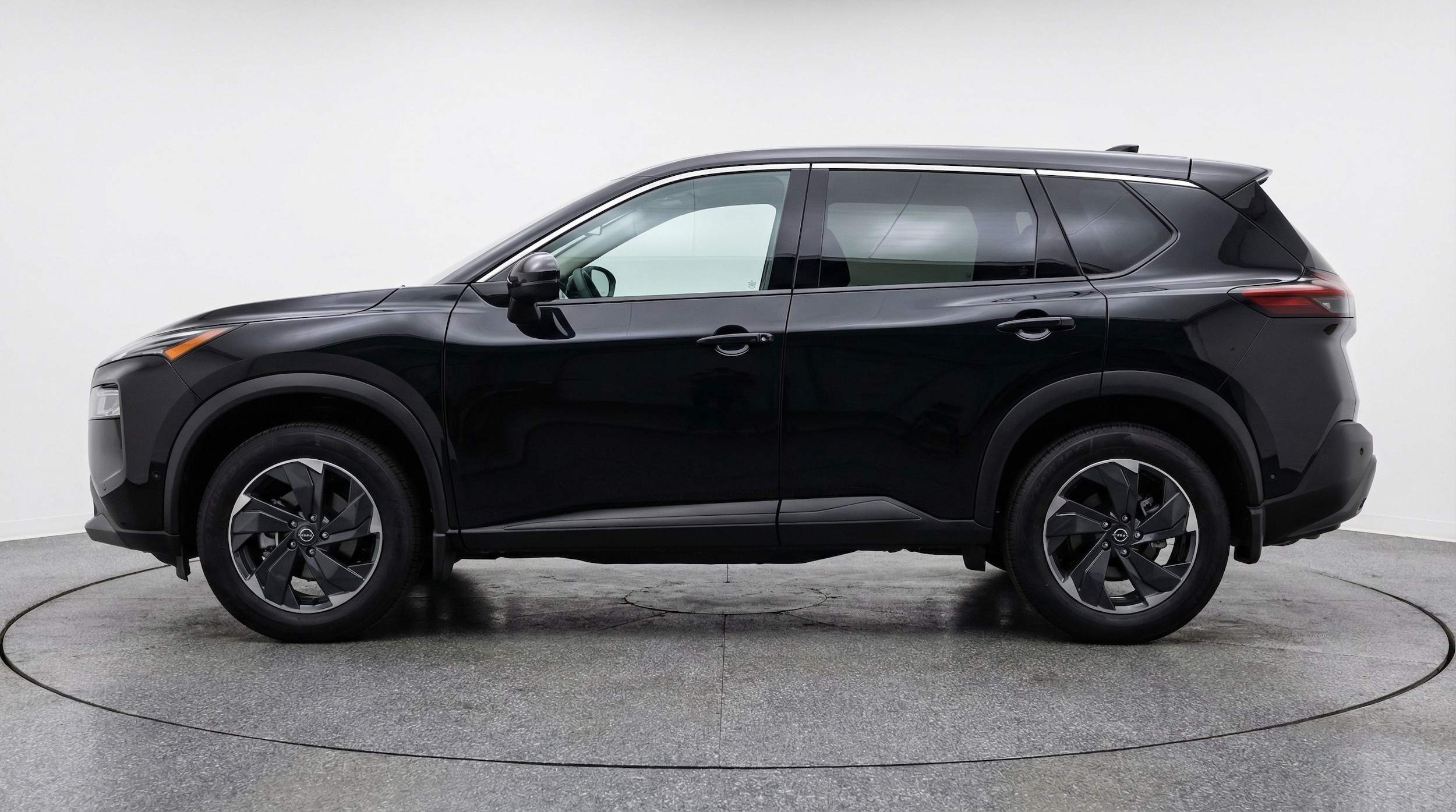 Thumbnail: 2025 Nissan Rogue - 4