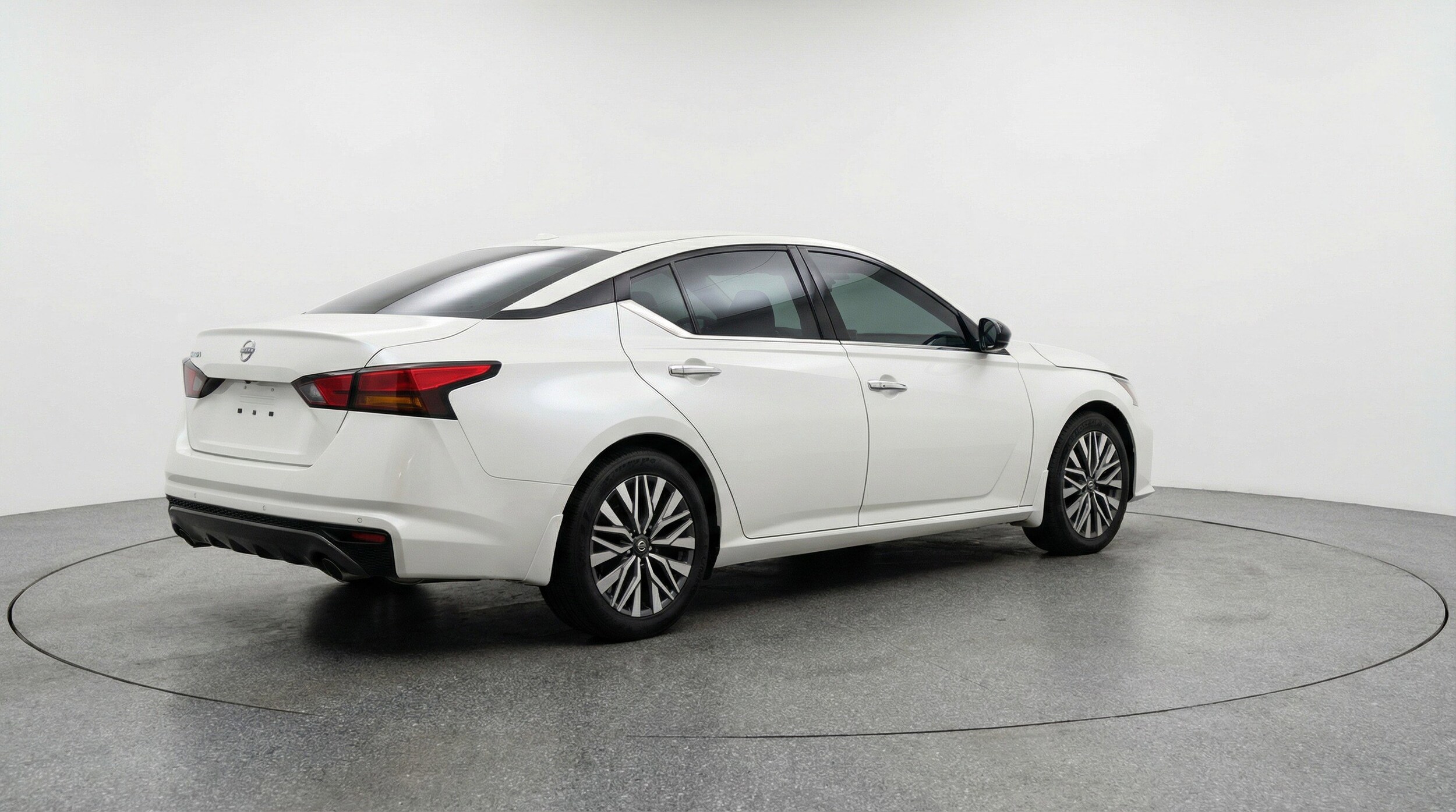 Thumbnail: 2025 Nissan Altima - 9