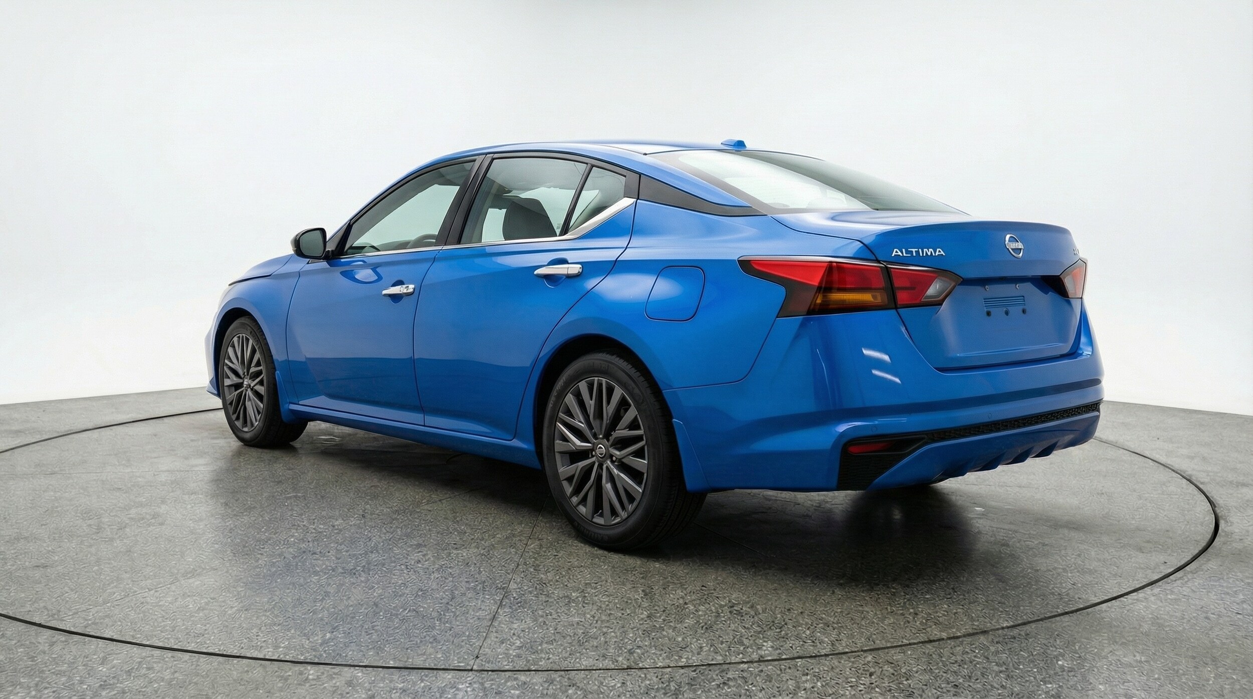 Thumbnail: 2025 Nissan Altima - 5