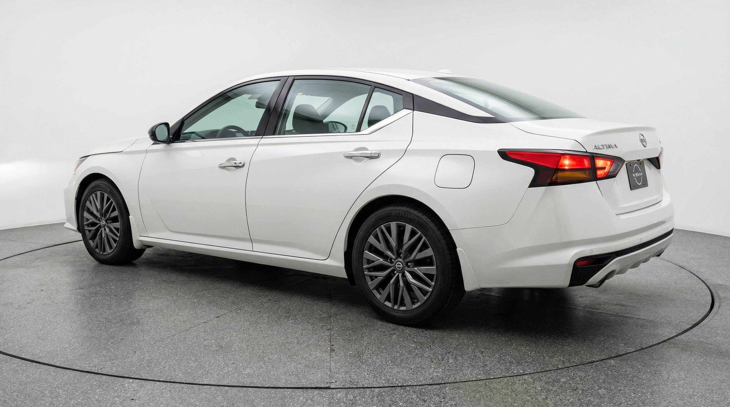 Thumbnail: 2025 Nissan Altima - 5