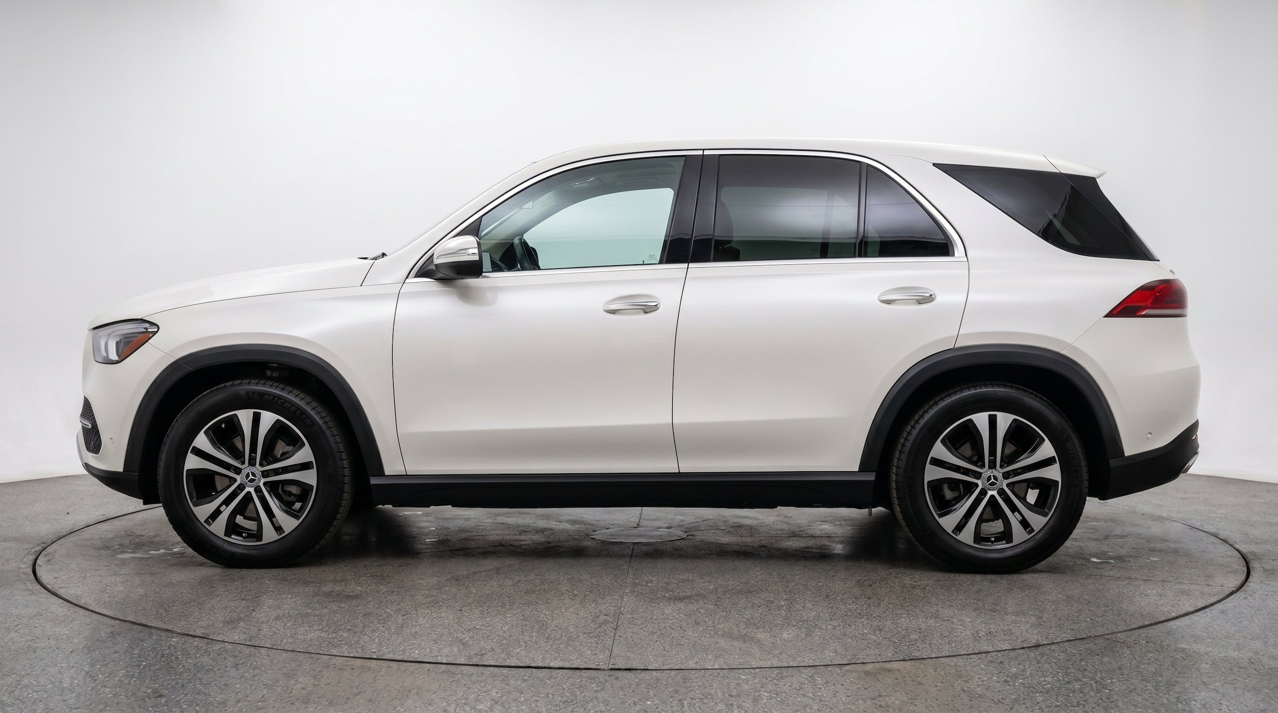 Thumbnail: 2026 Mercedes-Benz GLE - 5
