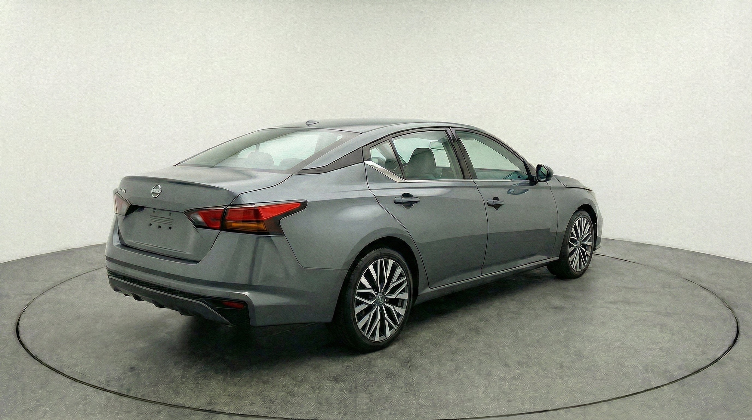 Thumbnail: 2025 Nissan Altima - 9