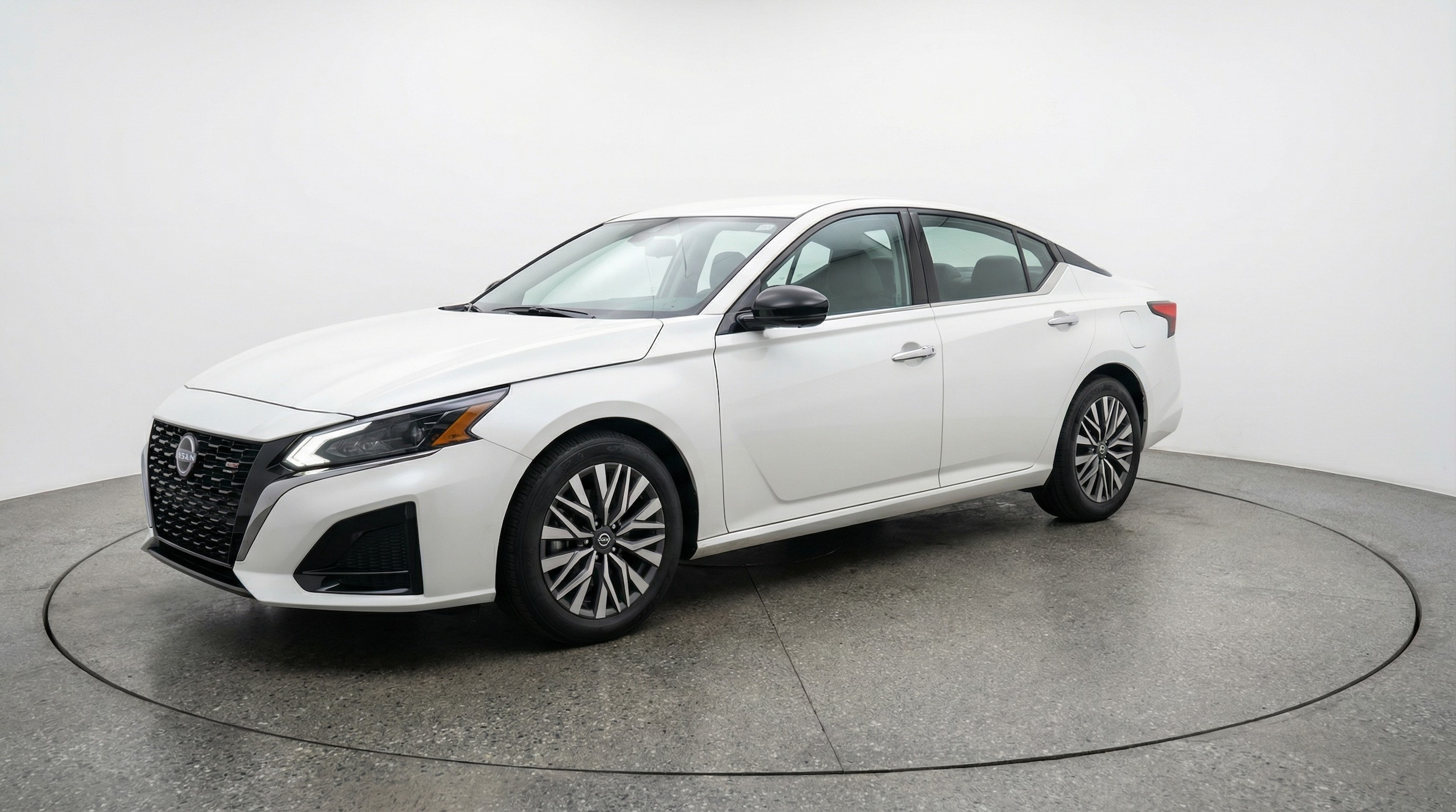 Thumbnail: 2025 Nissan Altima - 3