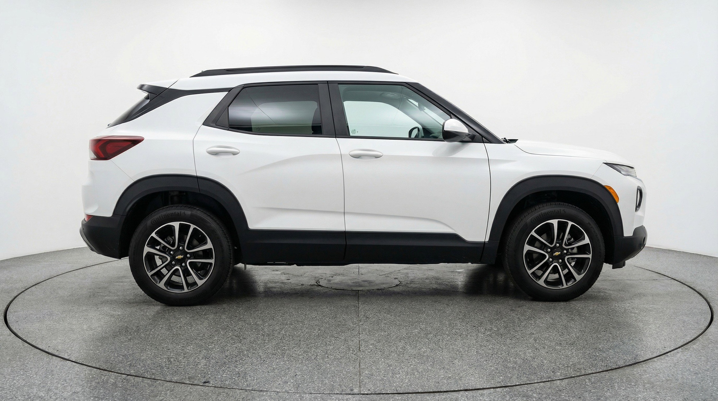 Thumbnail: 2025 Chevrolet TrailBlazer - 11