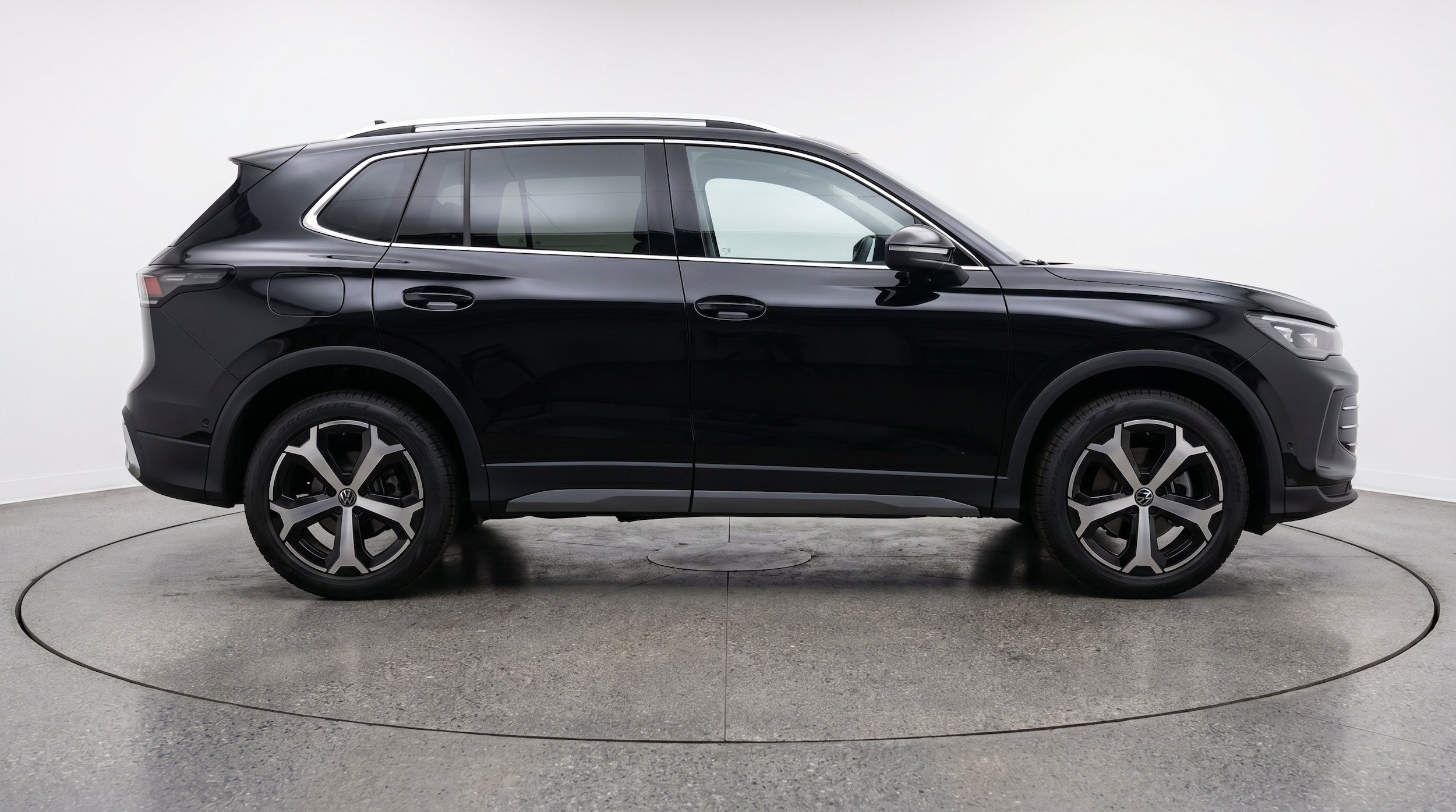 Thumbnail: 2026 Volkswagen Tiguan - 10