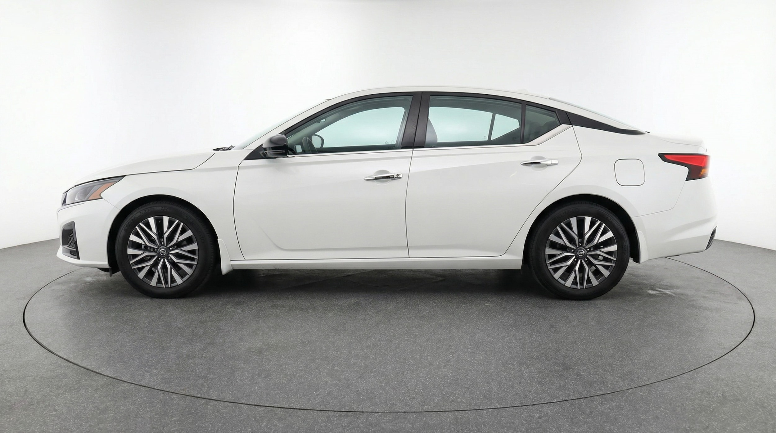 Thumbnail: 2025 Nissan Altima - 4