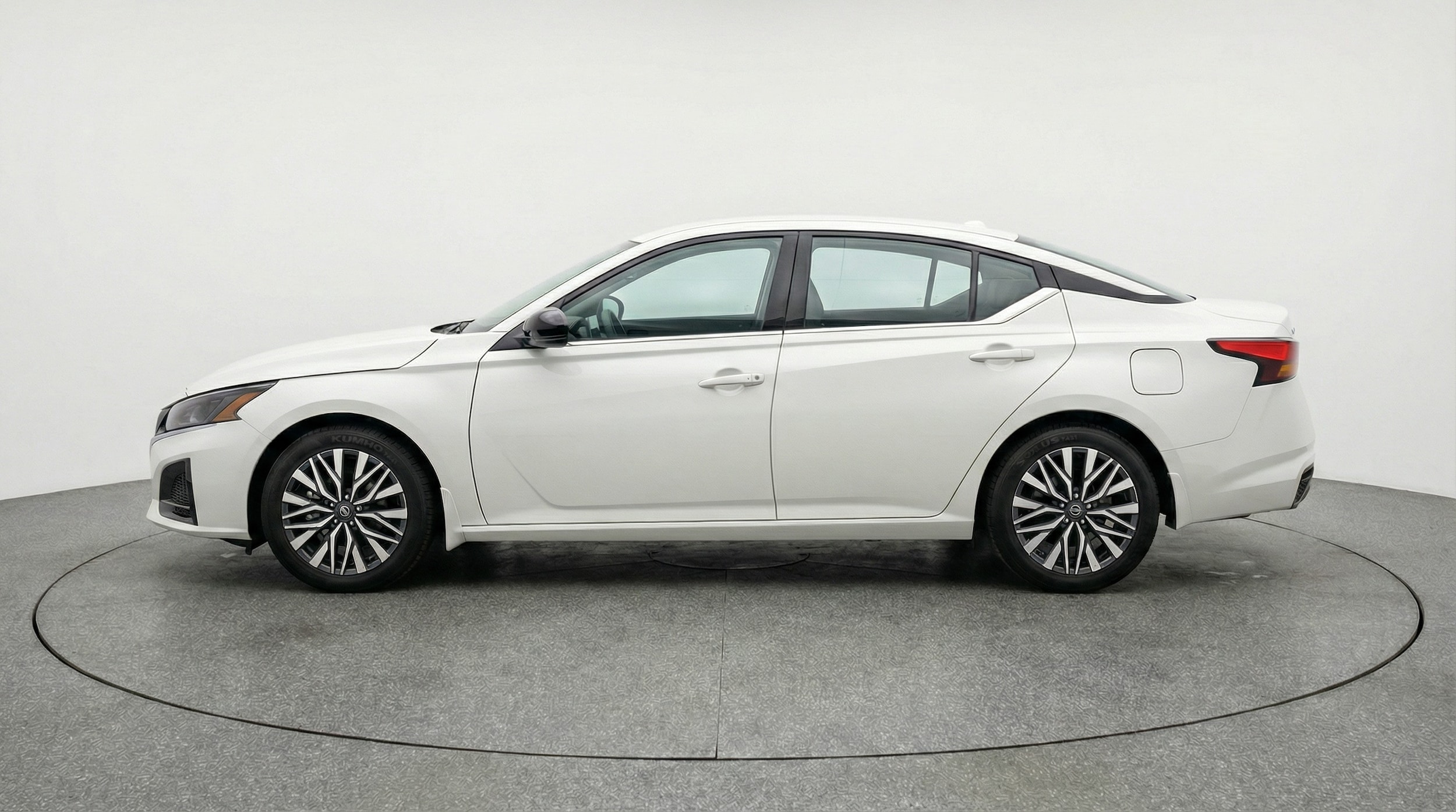 Thumbnail: 2025 Nissan Altima - 4