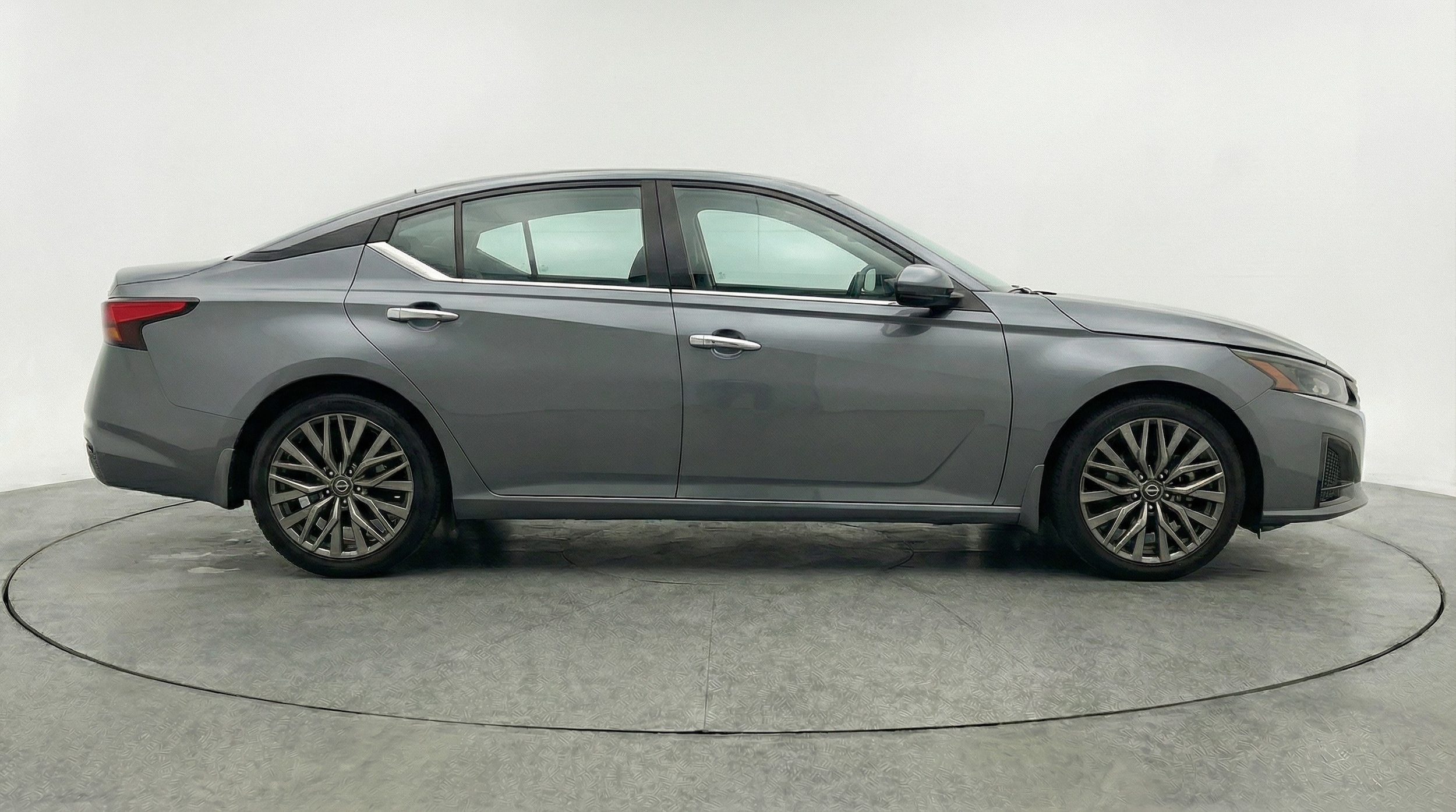 Thumbnail: 2025 Nissan Altima - 8