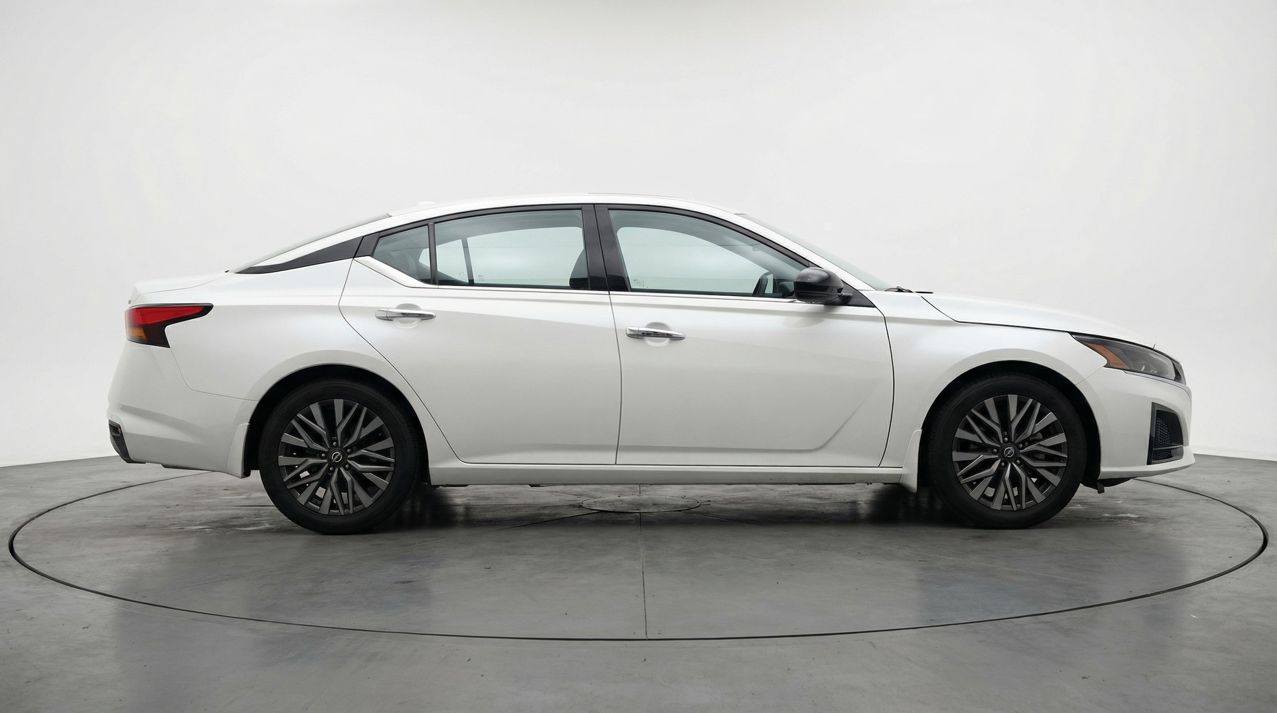 Thumbnail: 2025 Nissan Altima - 8