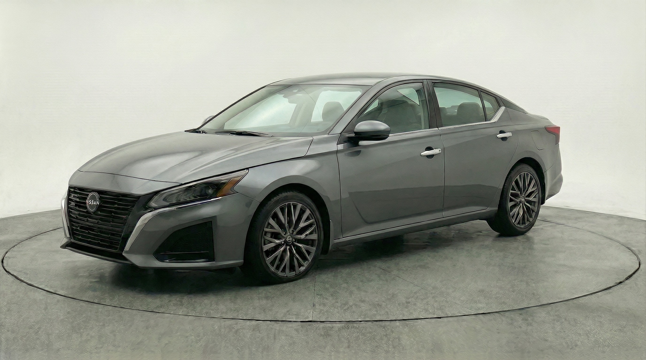 Thumbnail: 2025 Nissan Altima - 3