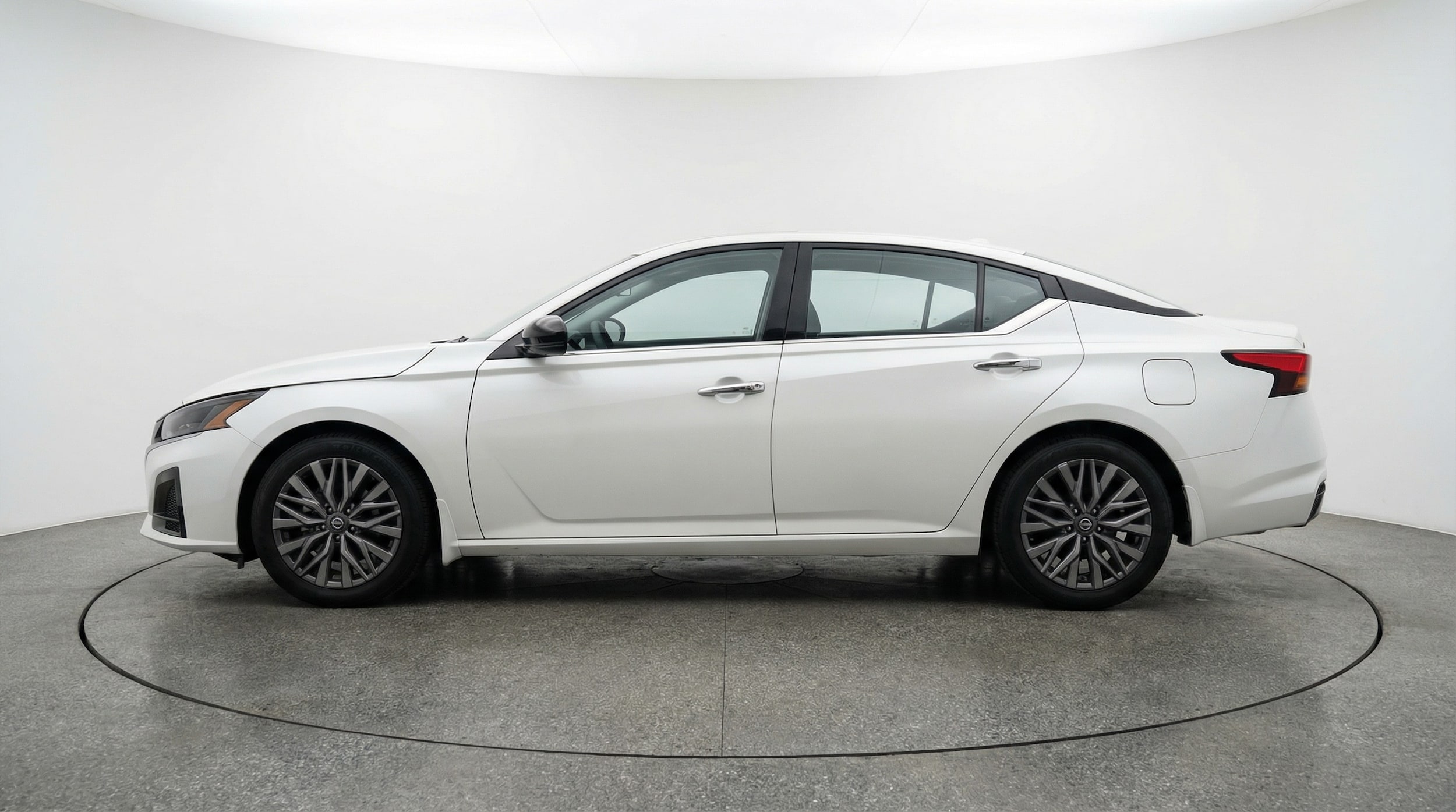 Thumbnail: 2025 Nissan Altima - 4