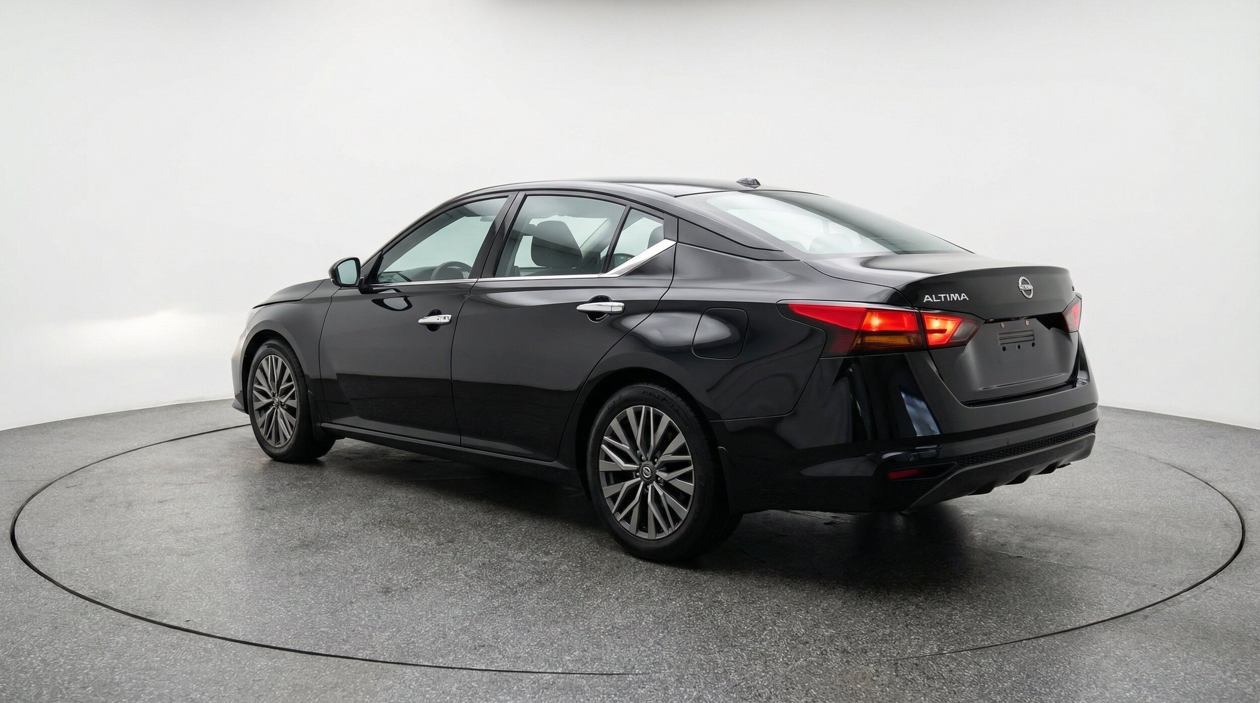 Thumbnail: 2025 Nissan Altima - 6