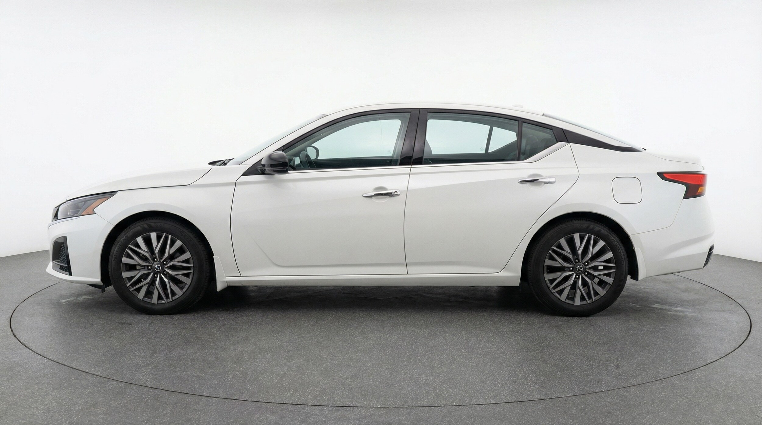 Thumbnail: 2025 Nissan Altima - 4