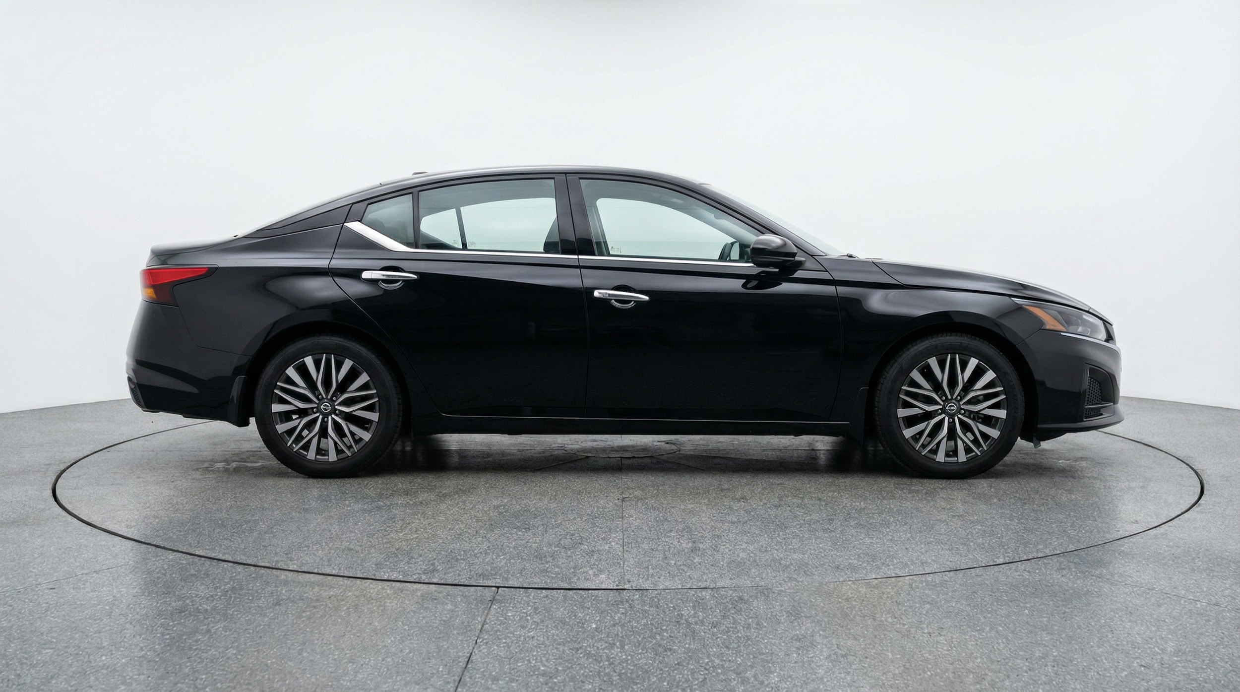 Thumbnail: 2025 Nissan Altima - 8