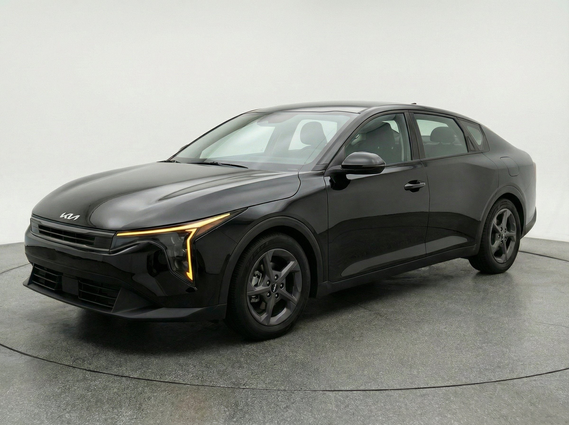 Thumbnail: 2025 Kia K4 - 3