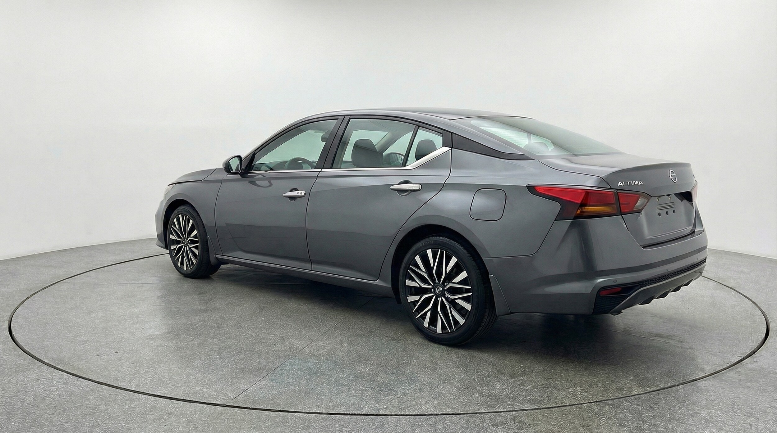 Thumbnail: 2025 Nissan Altima - 5