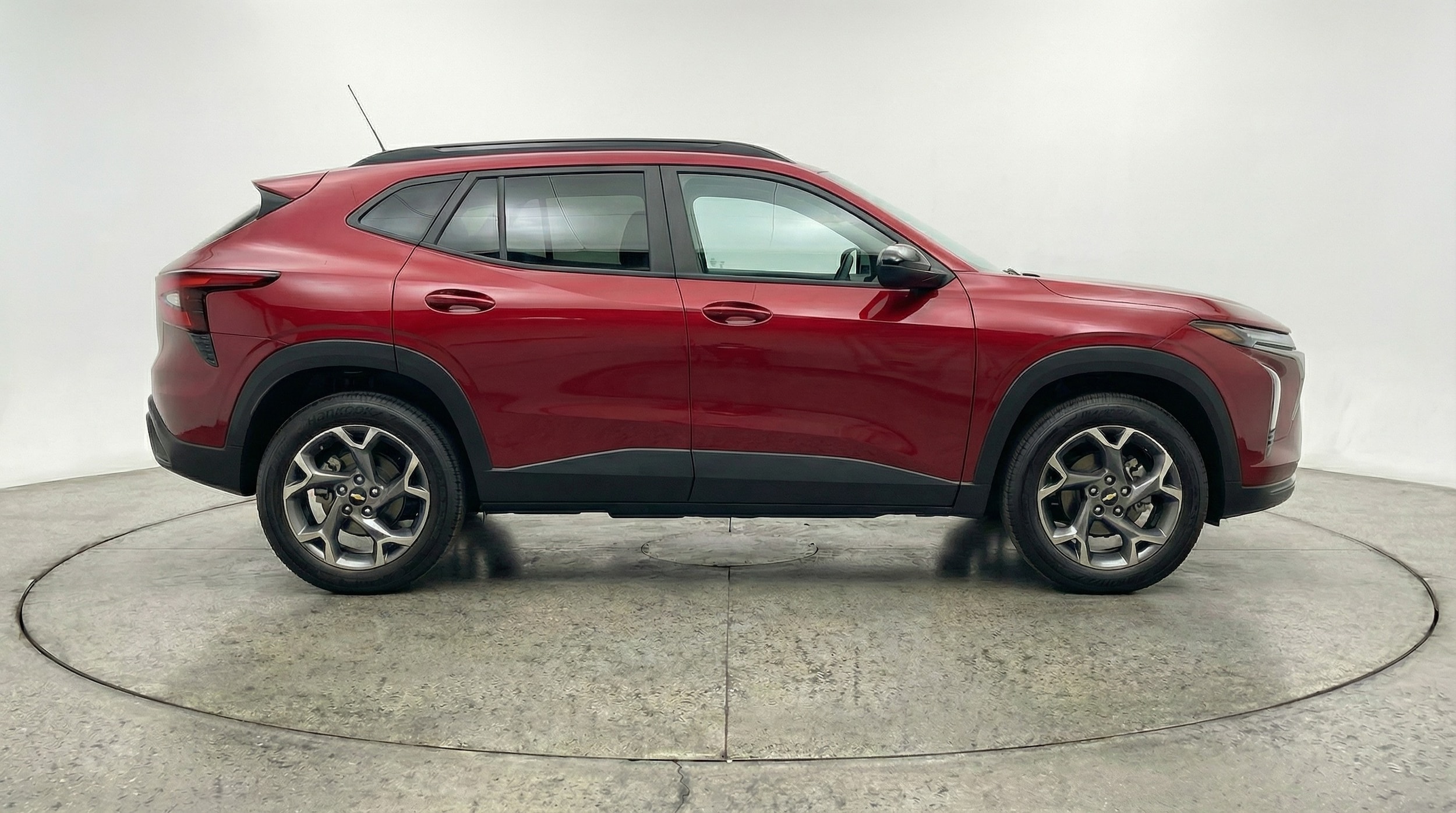 Thumbnail: 2025 Chevrolet Trax - 8