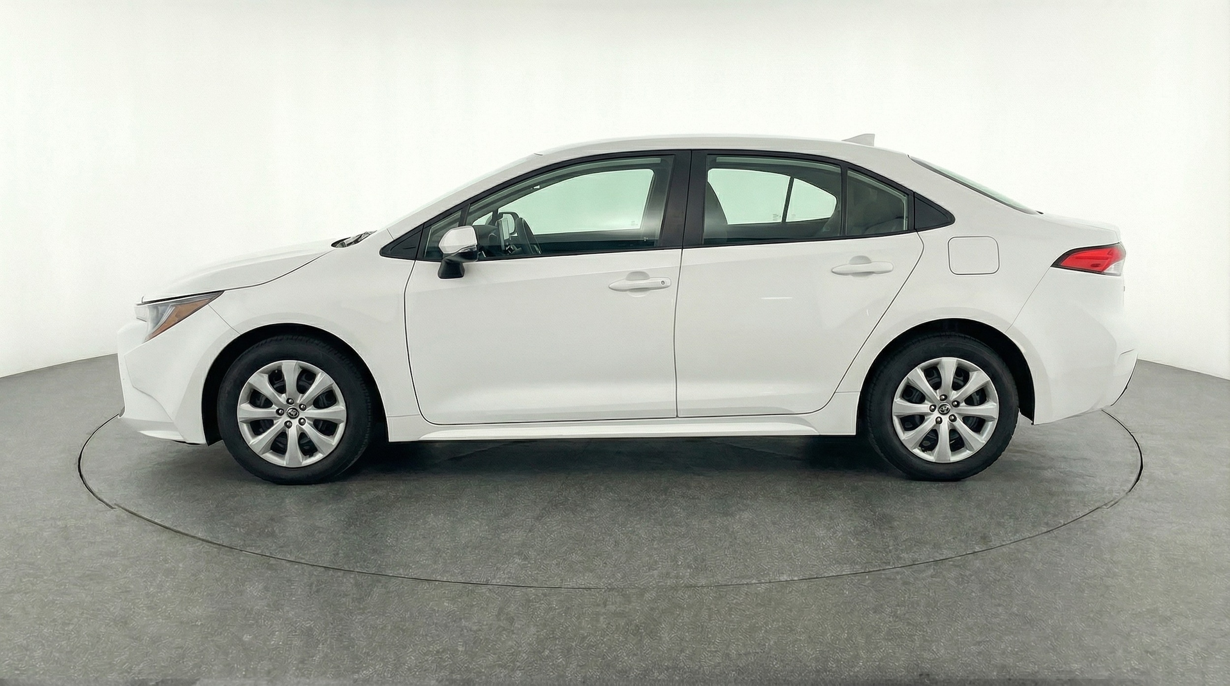 Thumbnail: 2025 Toyota Corolla - 4