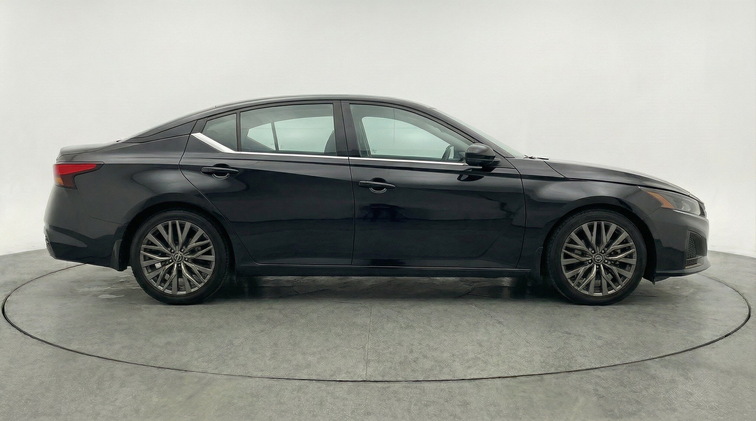 Thumbnail: 2025 Nissan Altima - 11