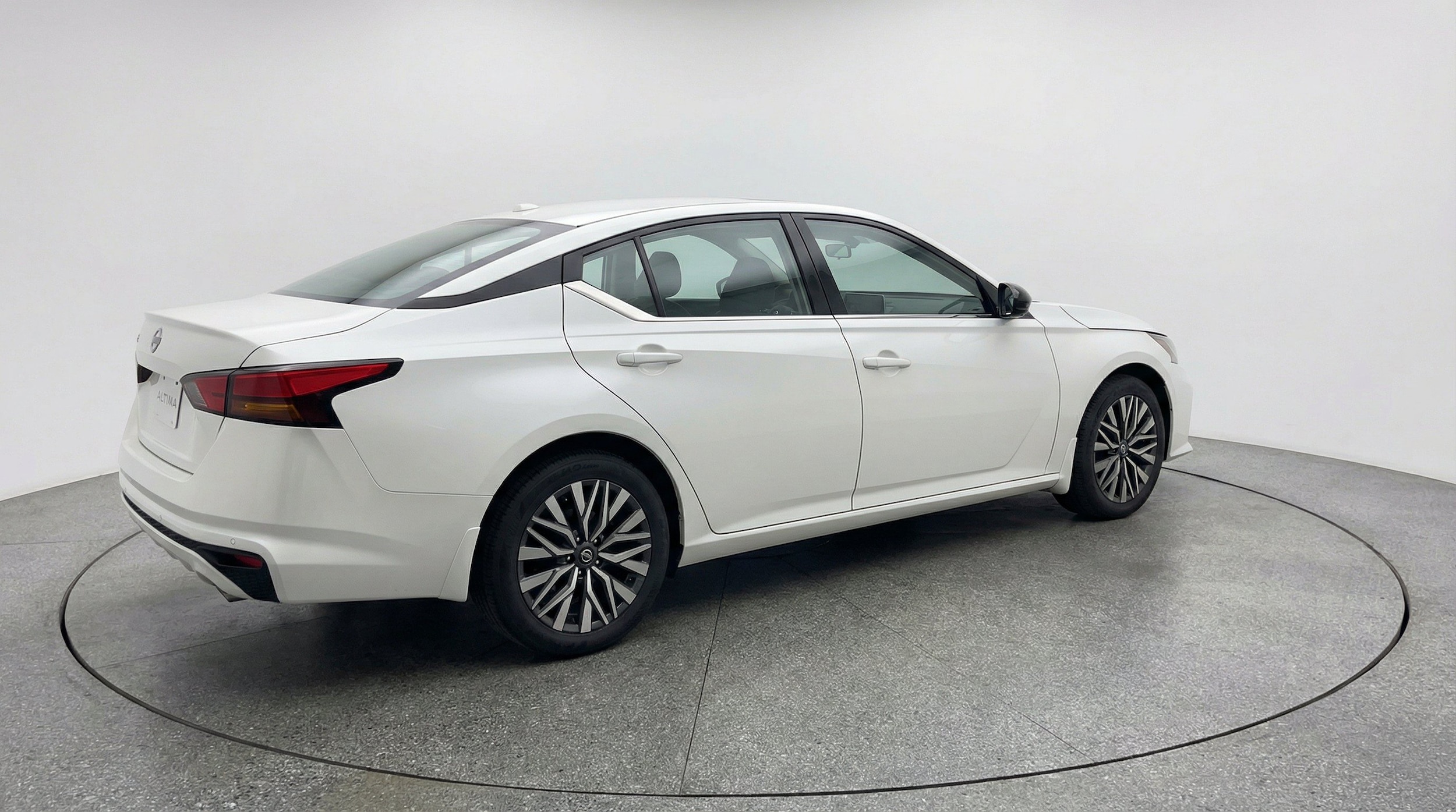 Thumbnail: 2025 Nissan Altima - 9