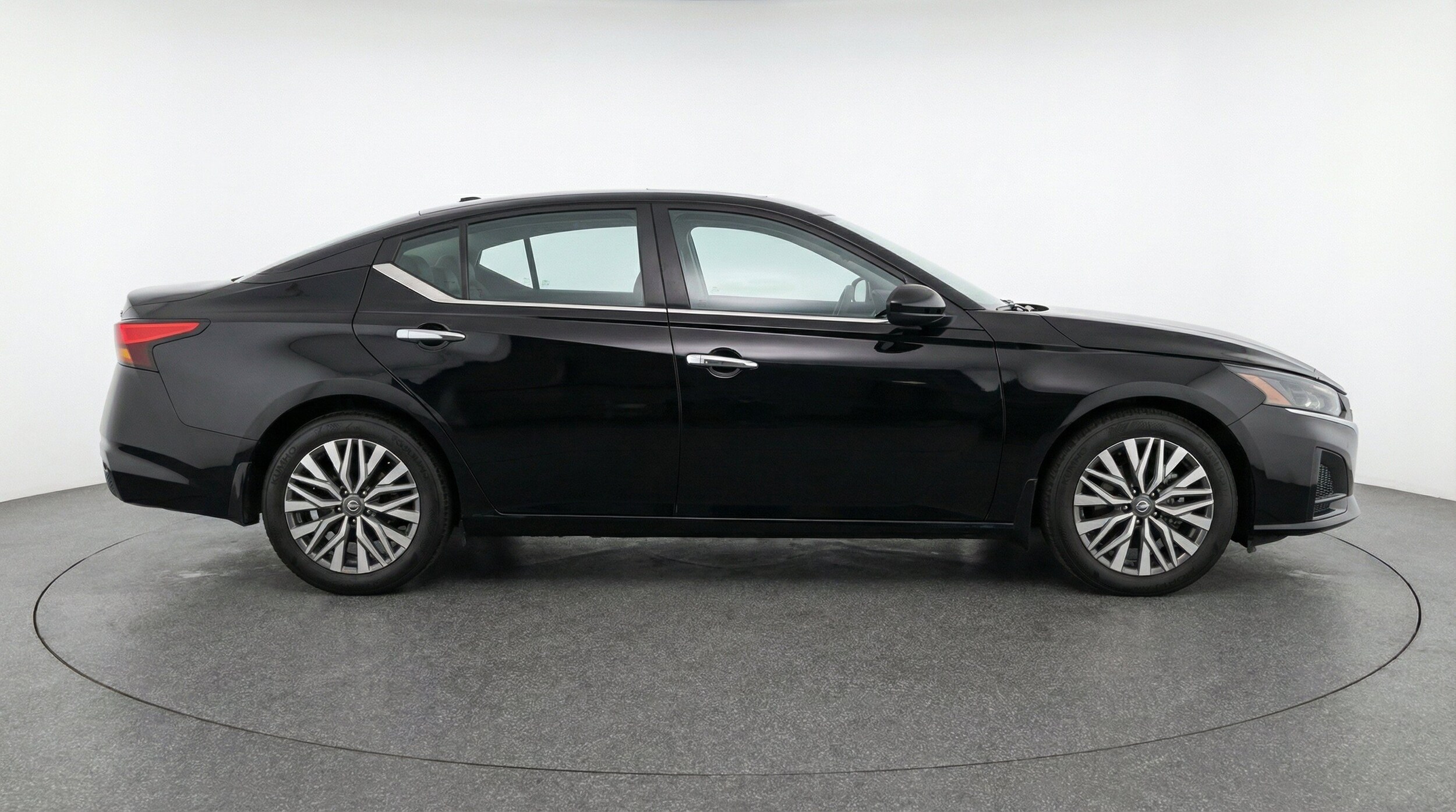 Thumbnail: 2025 Nissan Altima - 11