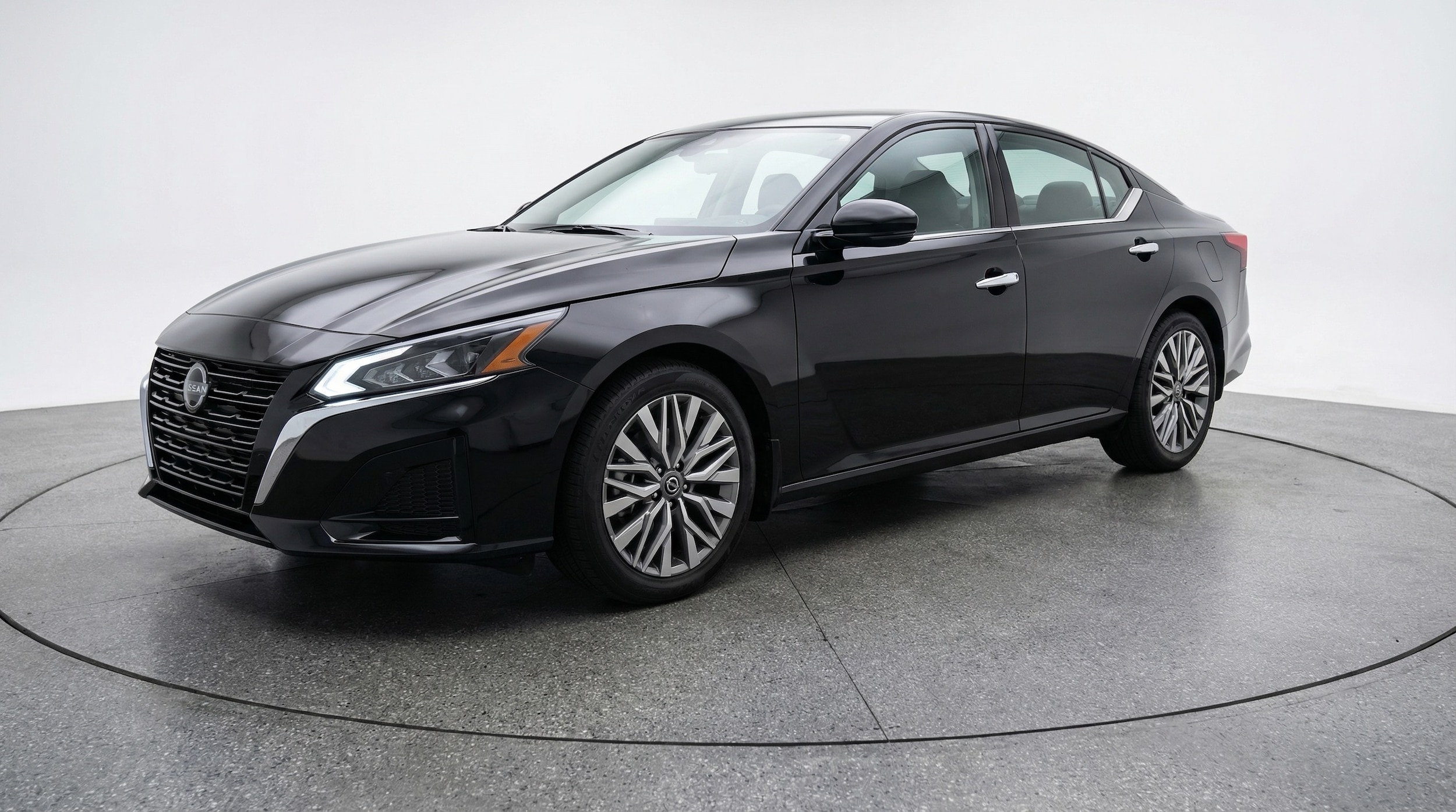 Thumbnail: 2025 Nissan Altima - 3