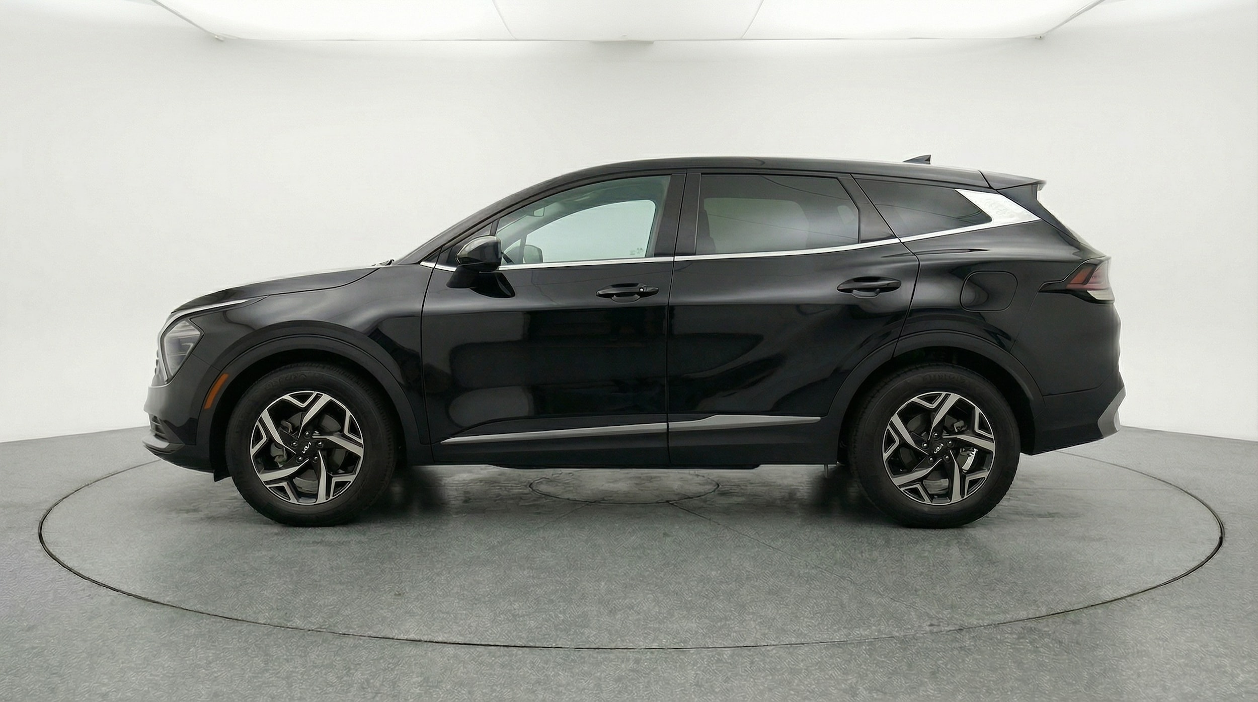 Thumbnail: 2025 Kia Sportage - 4