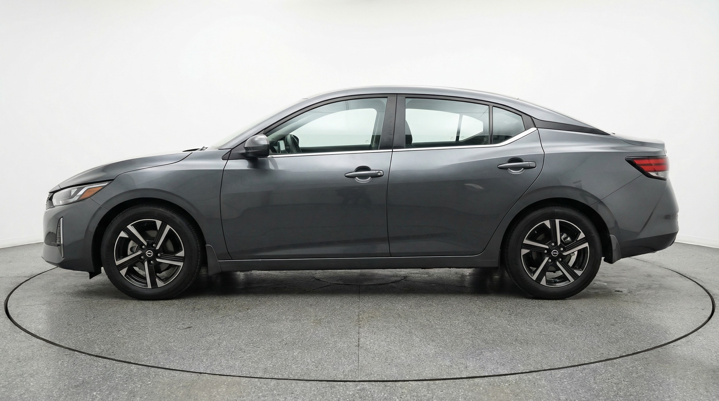 Thumbnail: 2025 Nissan Sentra - 4