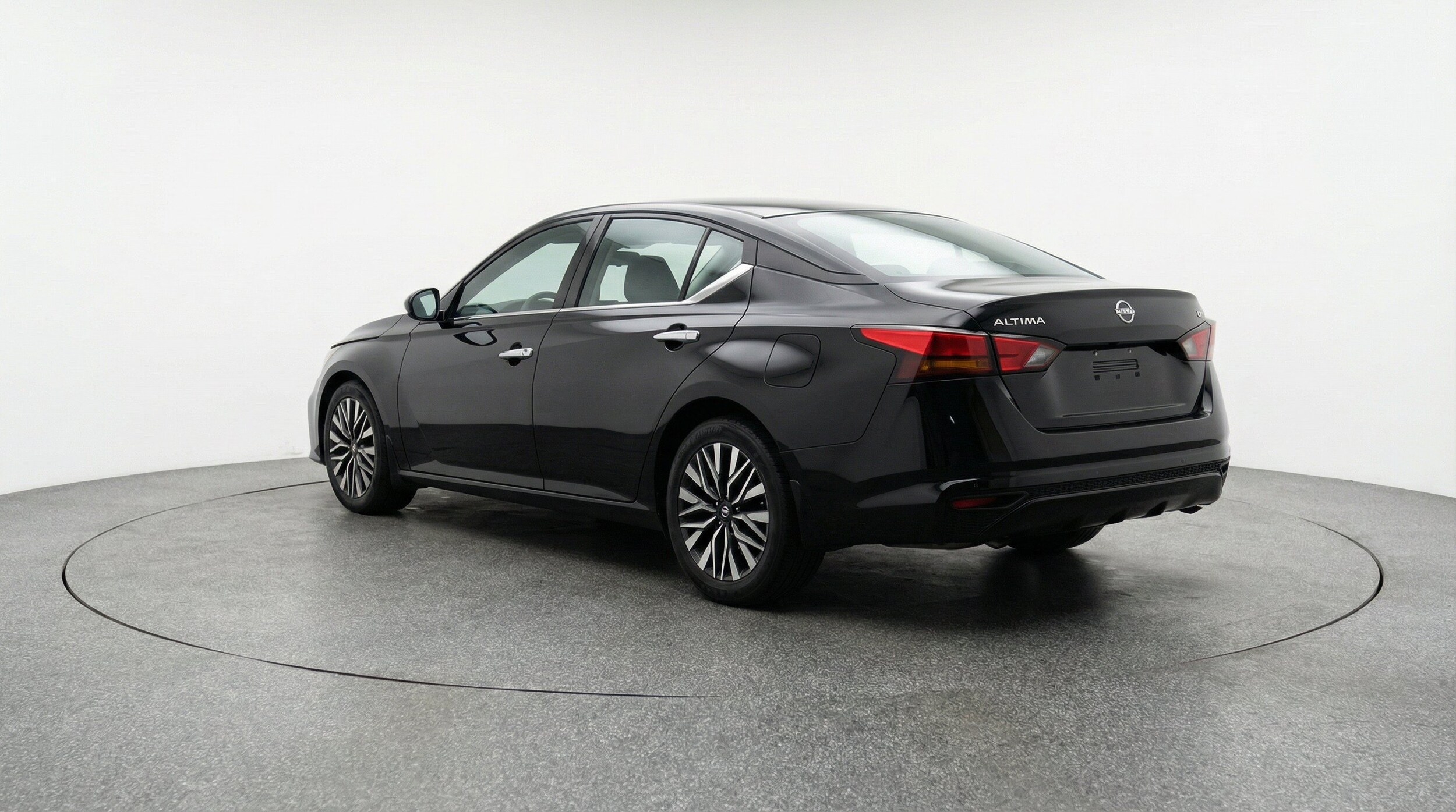 Thumbnail: 2025 Nissan Altima - 6