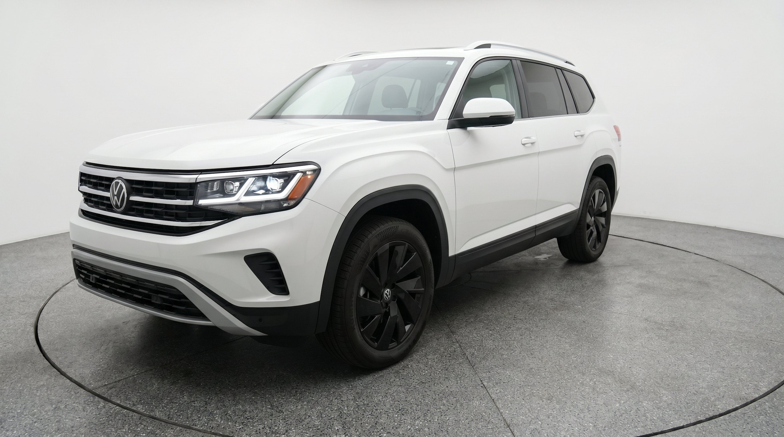Thumbnail: 2026 Volkswagen Atlas - 3