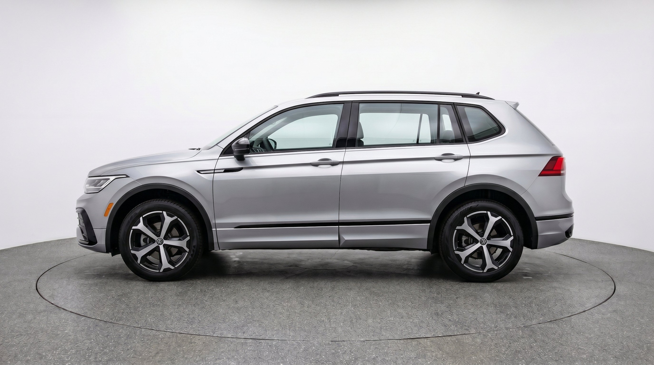 Thumbnail: 2026 Volkswagen Tiguan - 5