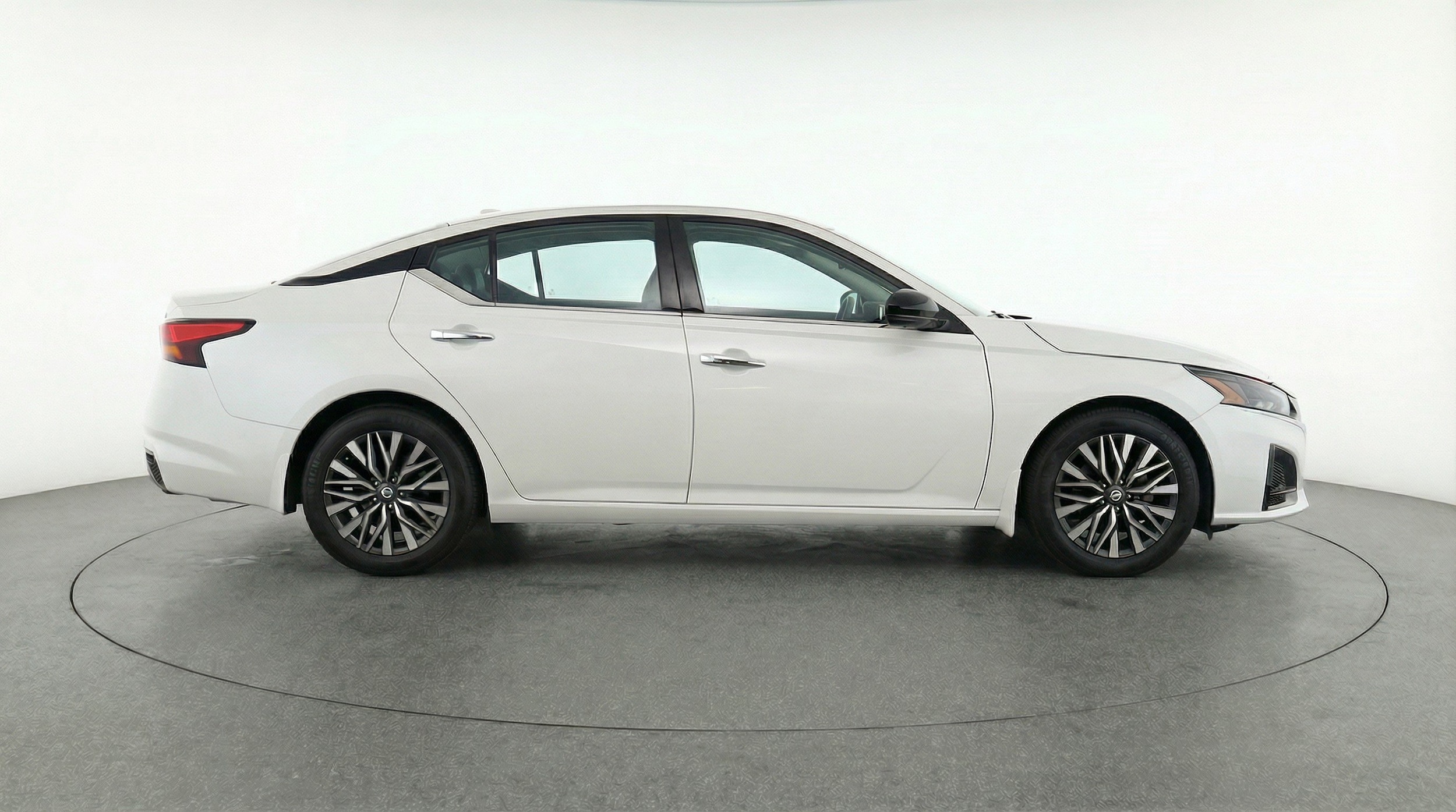 Thumbnail: 2025 Nissan Altima - 11