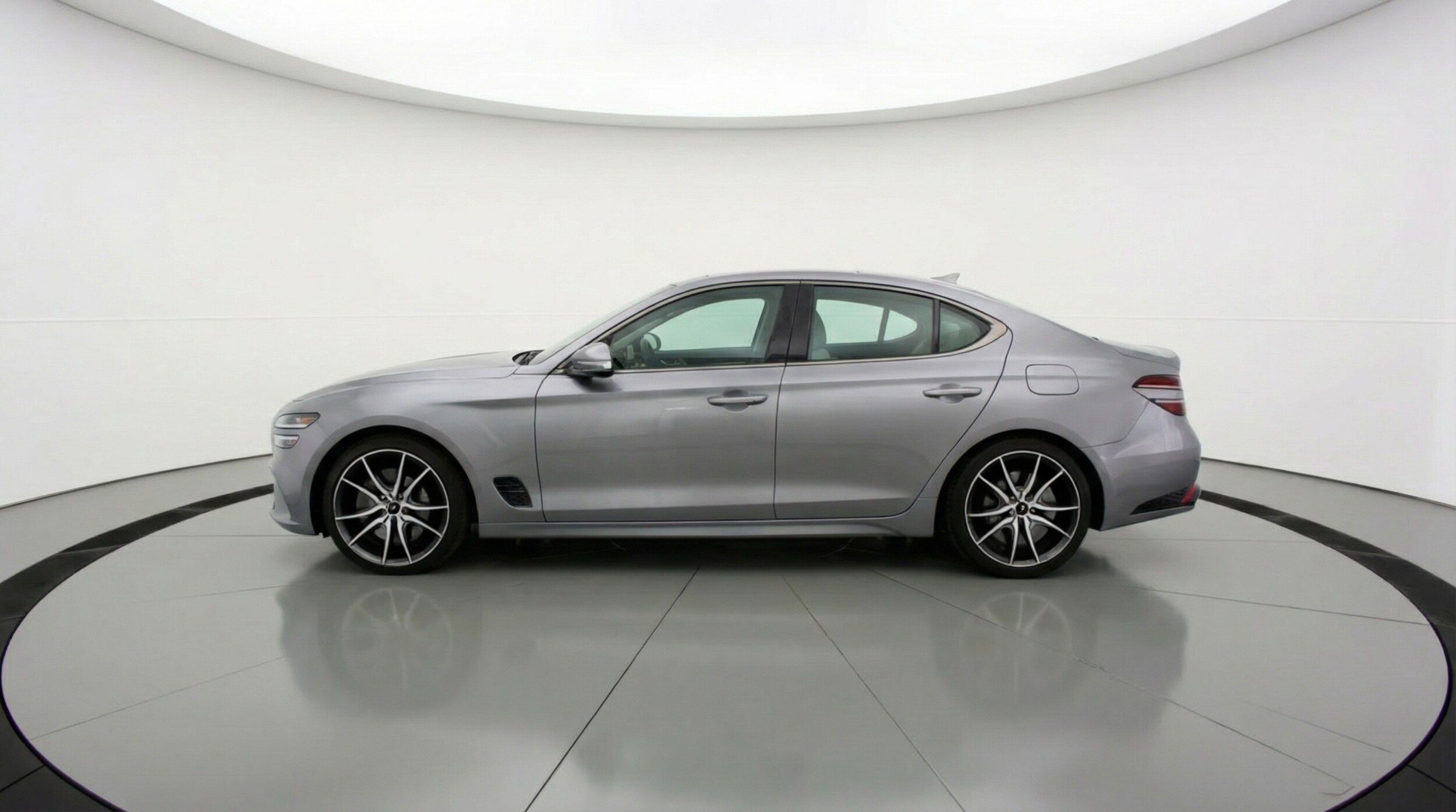 Thumbnail: 2025 Genesis G70 - 4