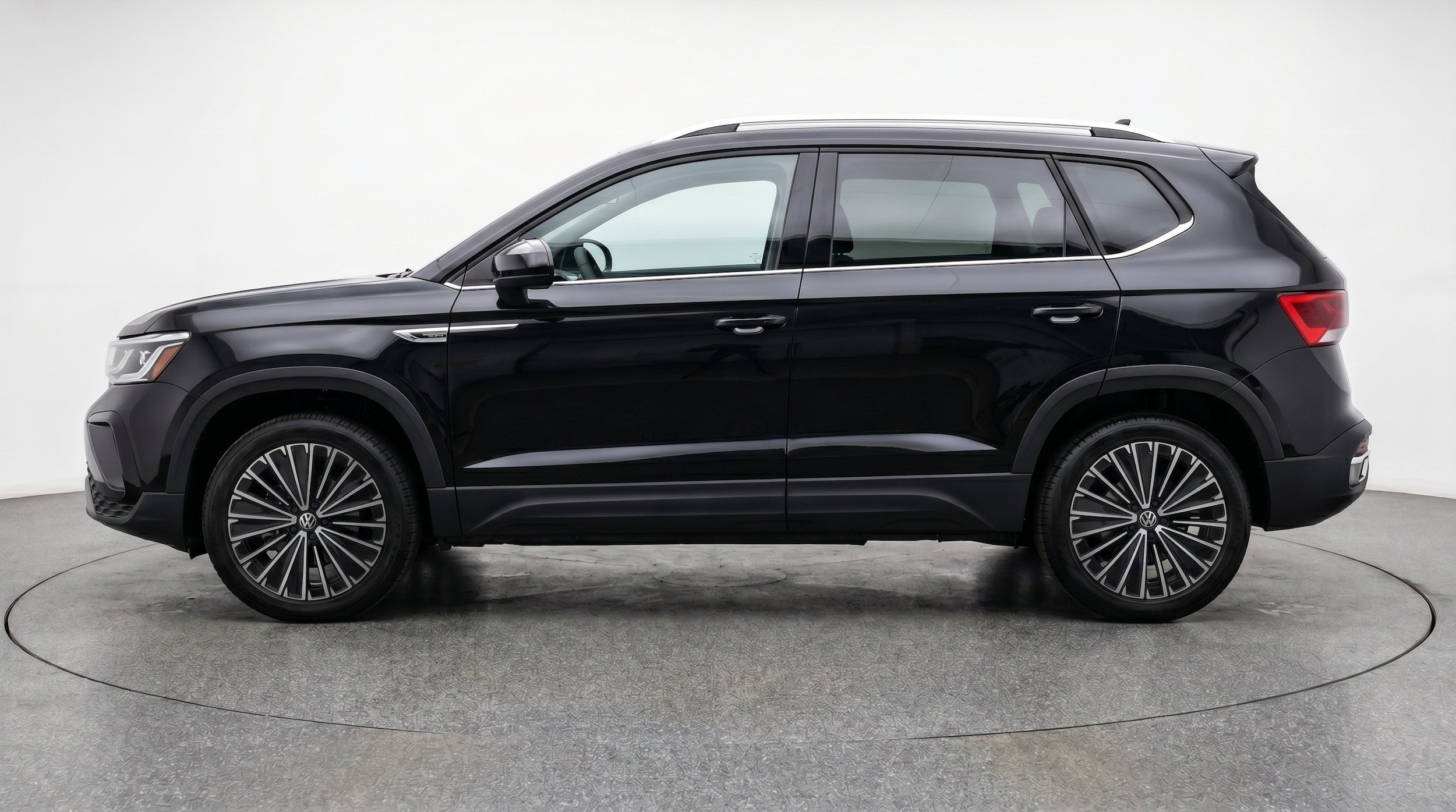 Thumbnail: 2026 Volkswagen Taos - 5