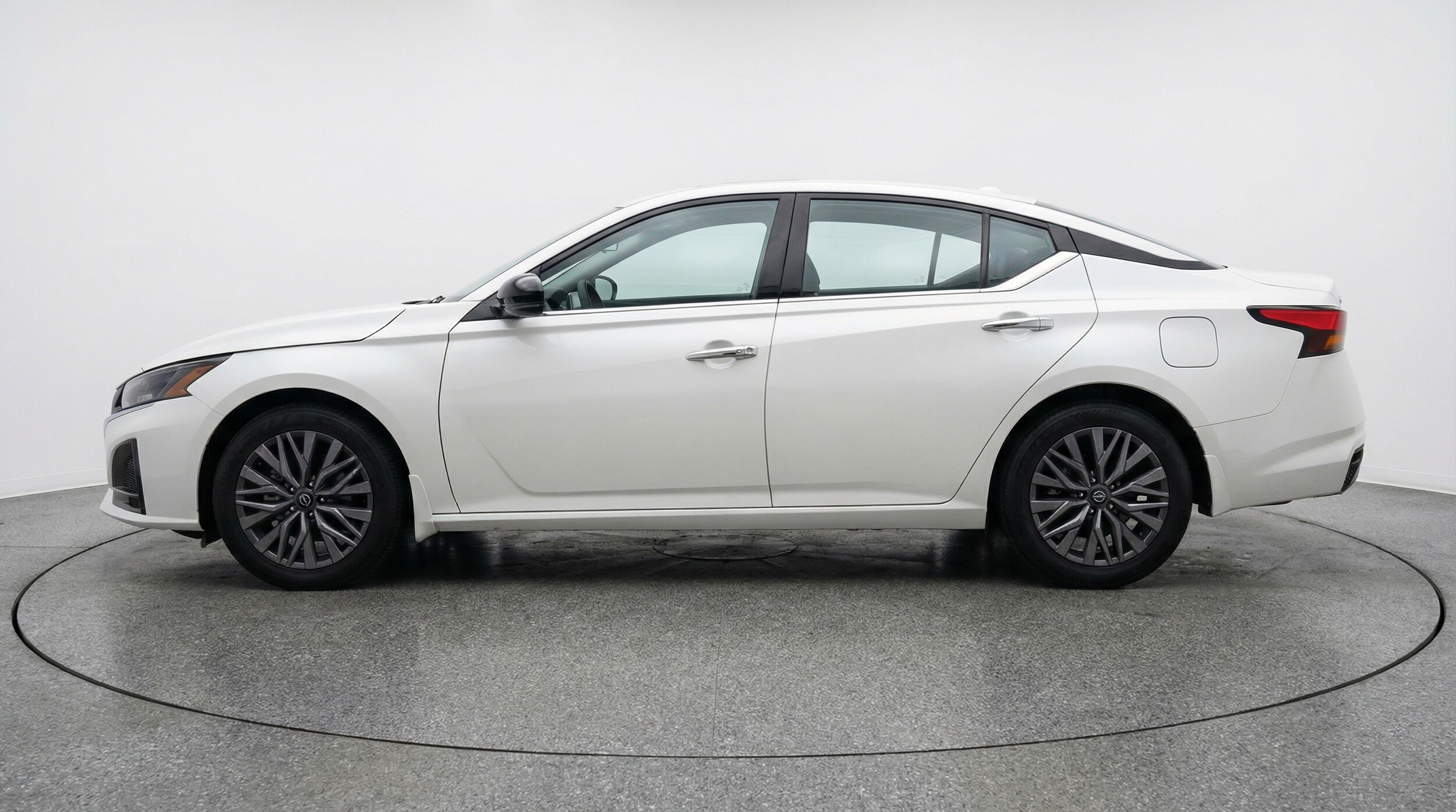 Thumbnail: 2025 Nissan Altima - 4