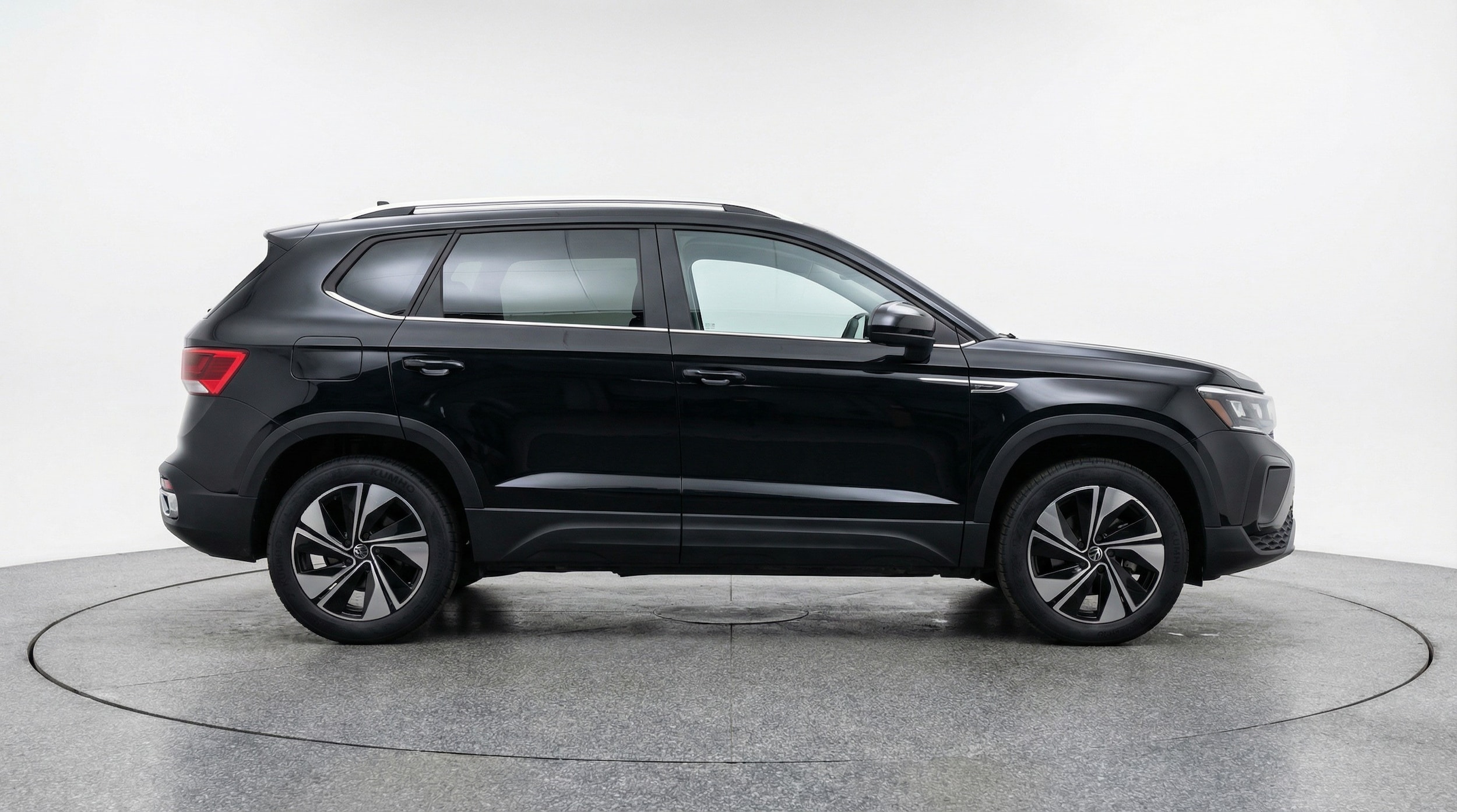 Thumbnail: 2025 Volkswagen Taos - 8