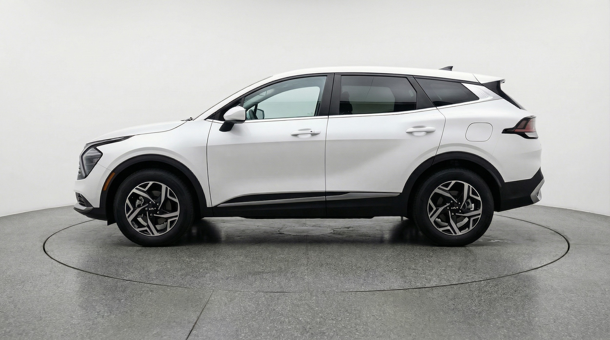 Thumbnail: 2025 Kia Sportage - 4