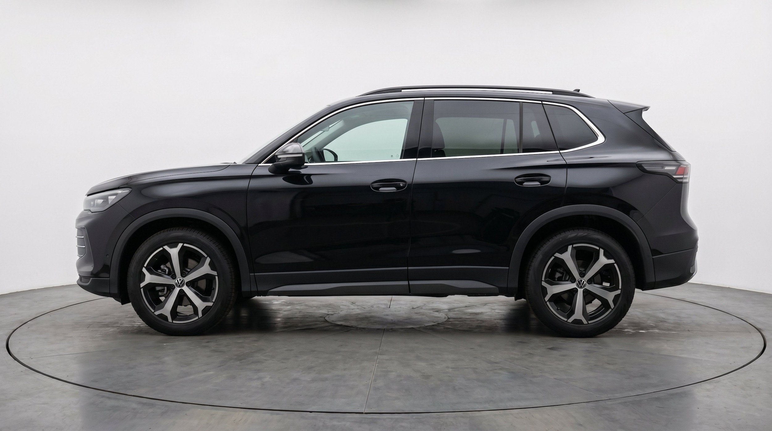 Thumbnail: 2026 Volkswagen Tiguan - 5