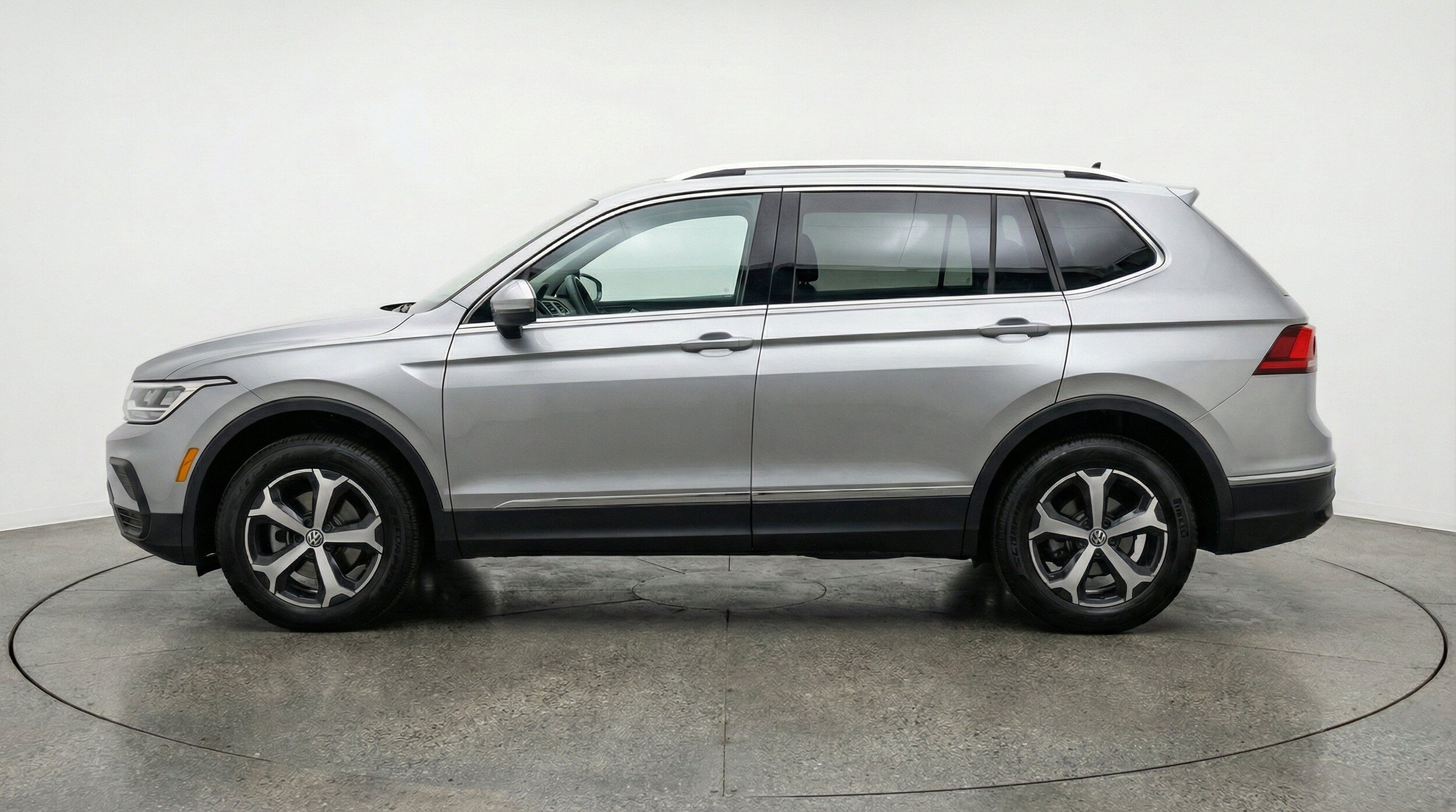 Thumbnail: 2026 Volkswagen Tiguan - 5