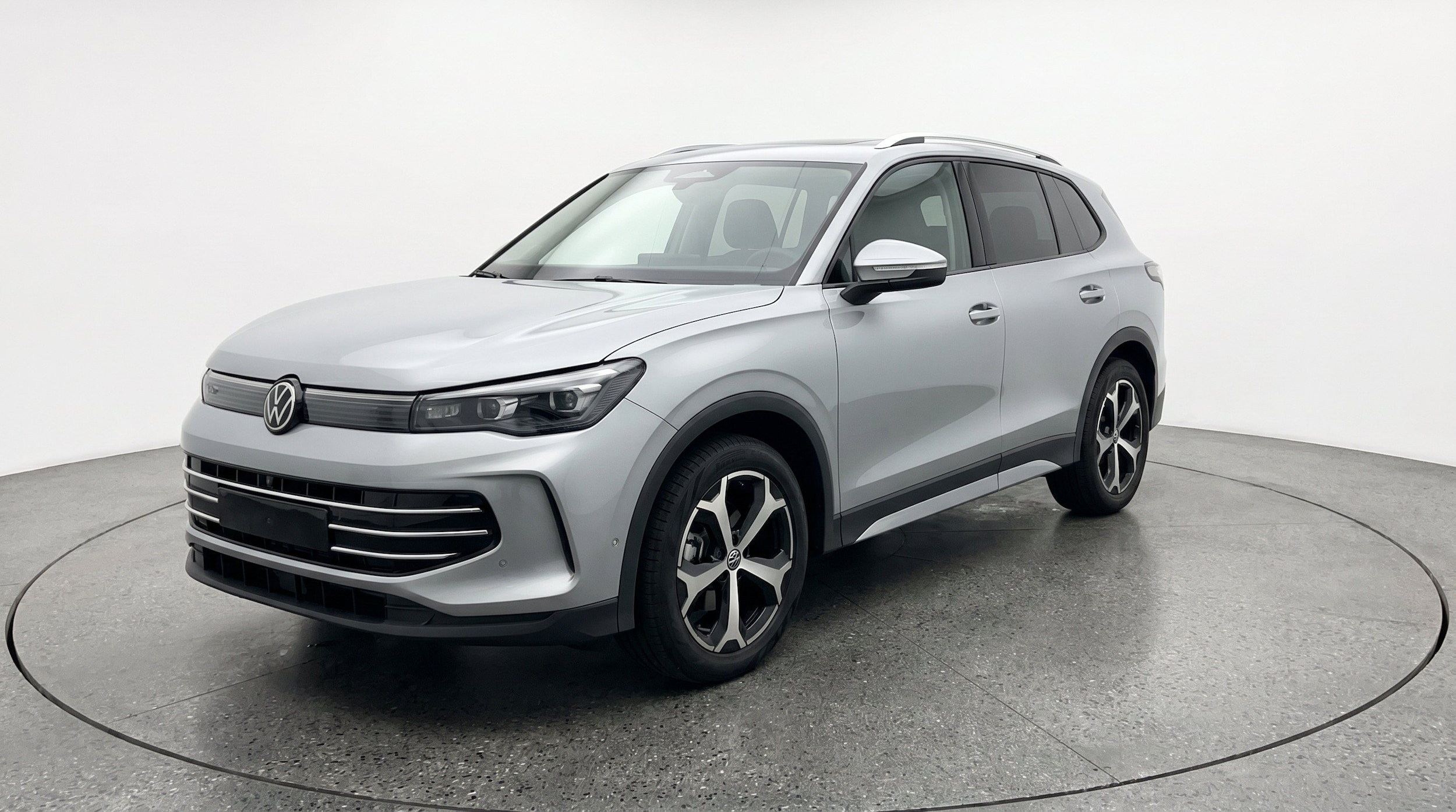 Thumbnail: 2026 Volkswagen Tiguan - 3