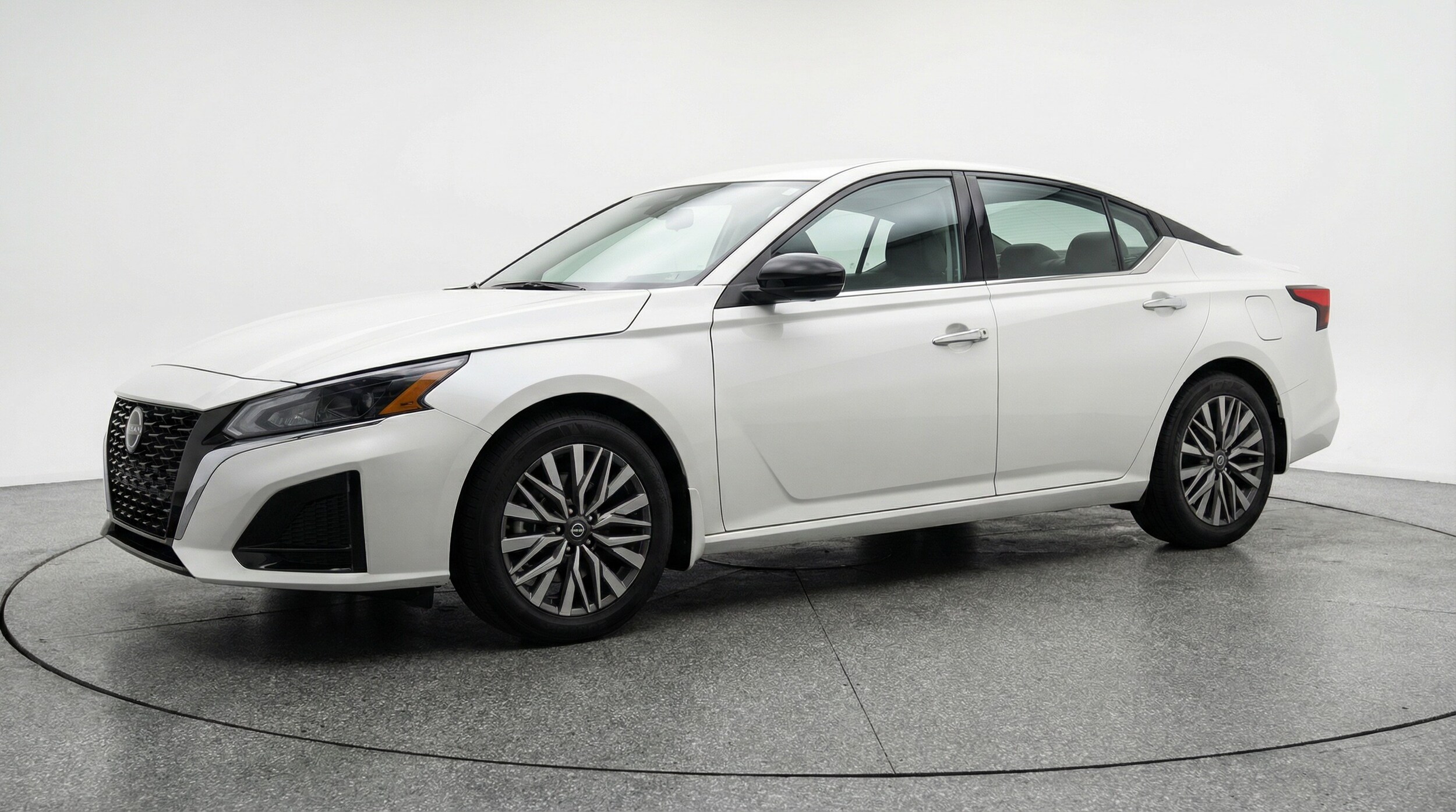 Thumbnail: 2025 Nissan Altima - 3