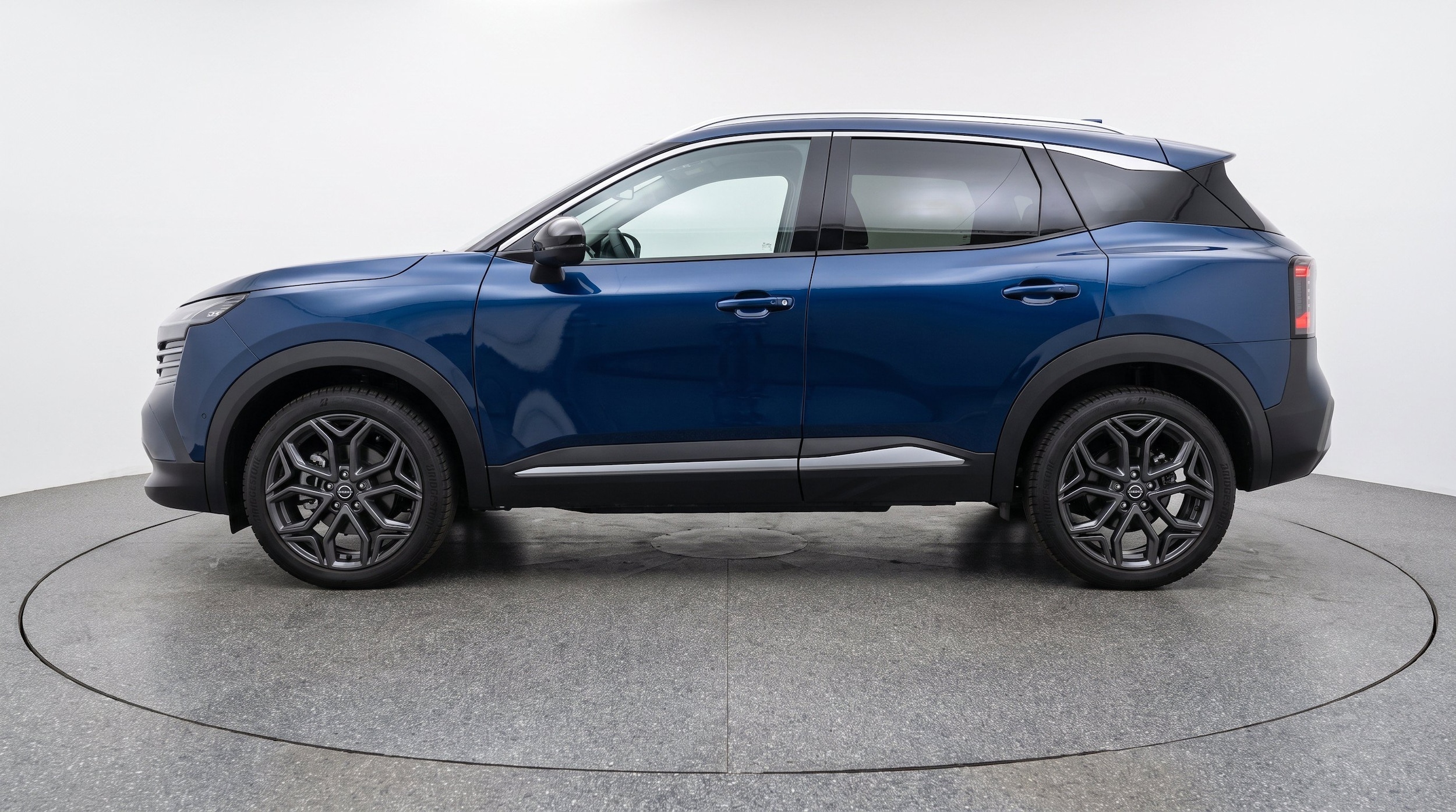 Thumbnail: 2026 Nissan Kicks - 5