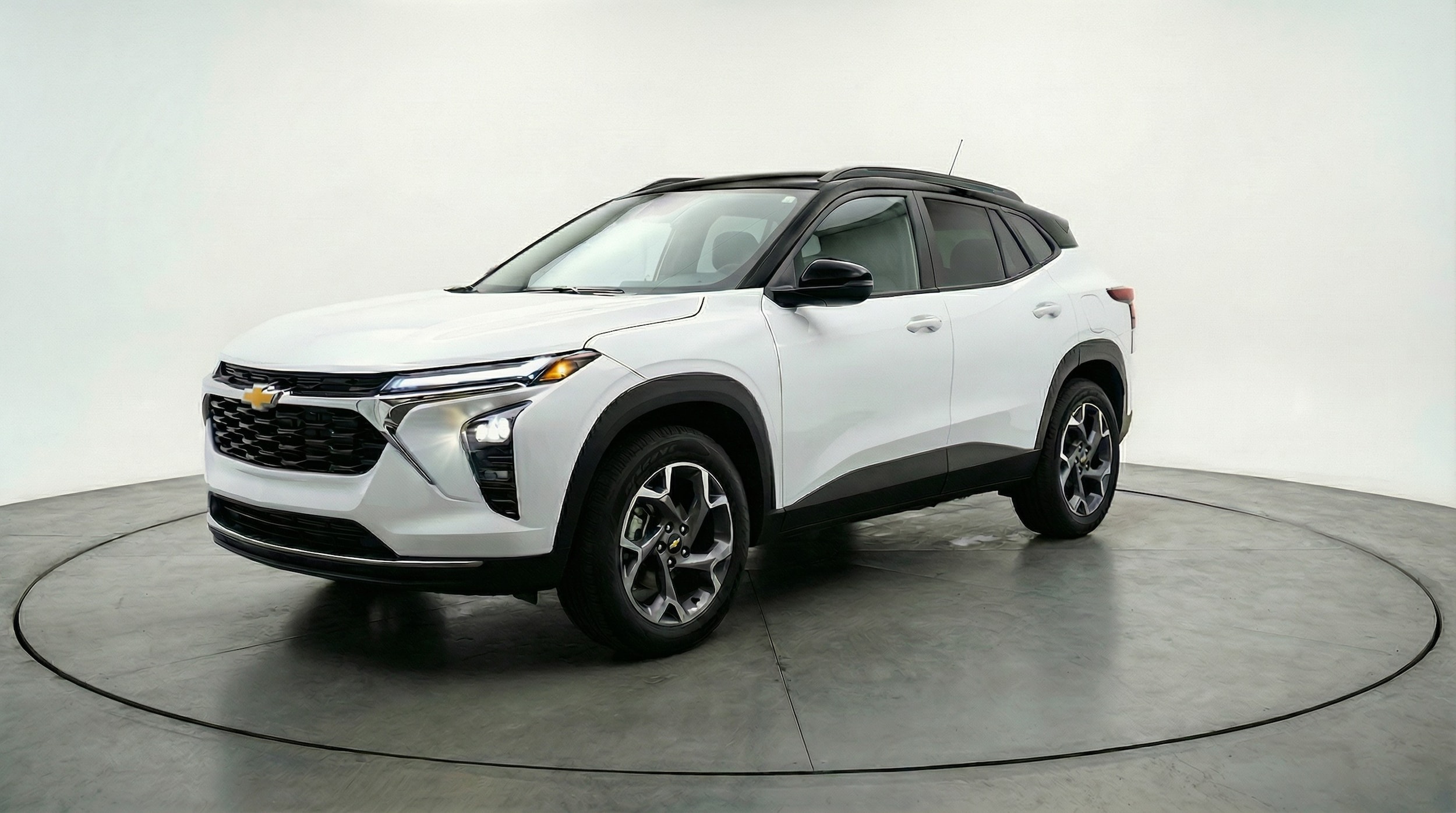 Thumbnail: 2025 Chevrolet Trax - 3