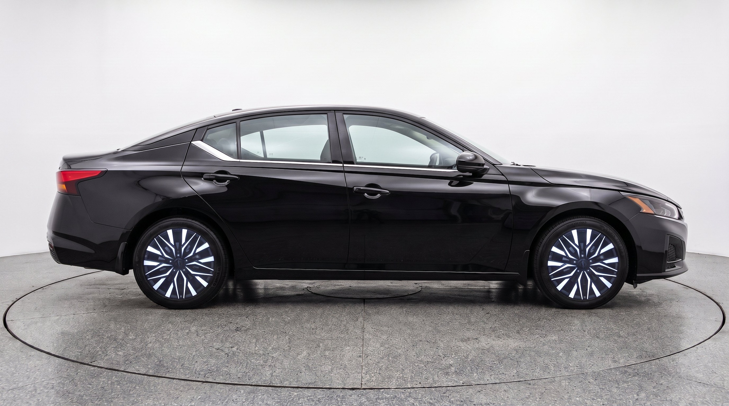 Thumbnail: 2025 Nissan Altima - 11