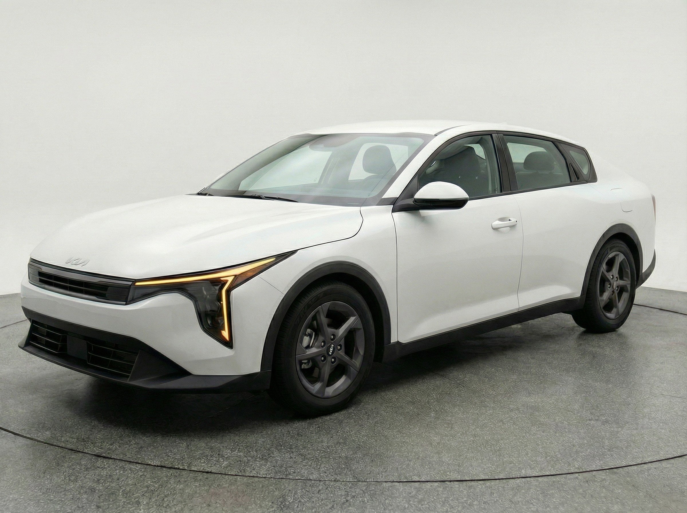 Thumbnail: 2025 Kia K4 - 3