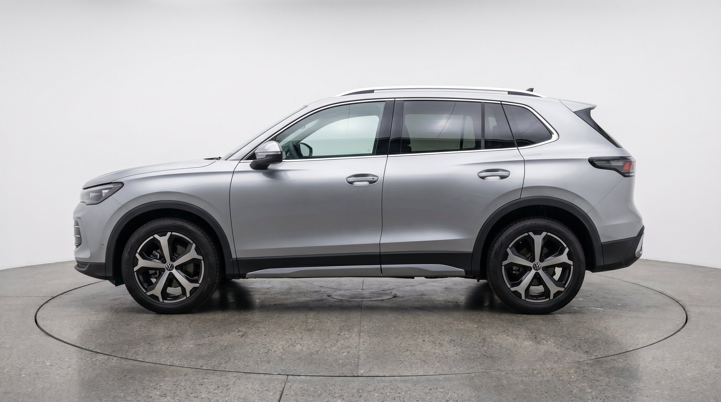 Thumbnail: 2026 Volkswagen Tiguan - 5