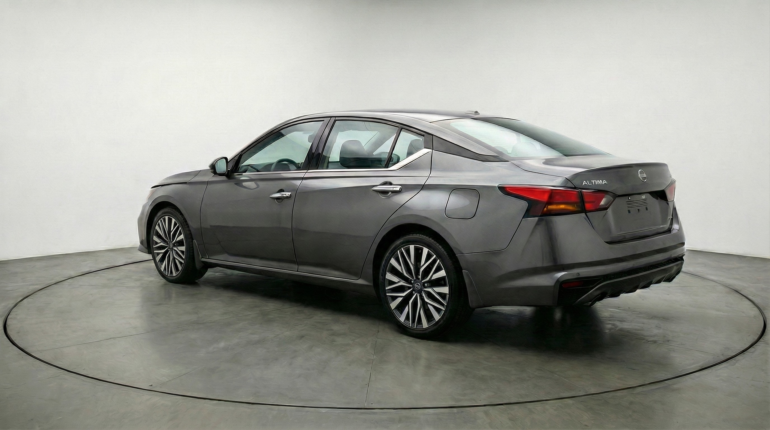 Thumbnail: 2025 Nissan Altima - 5