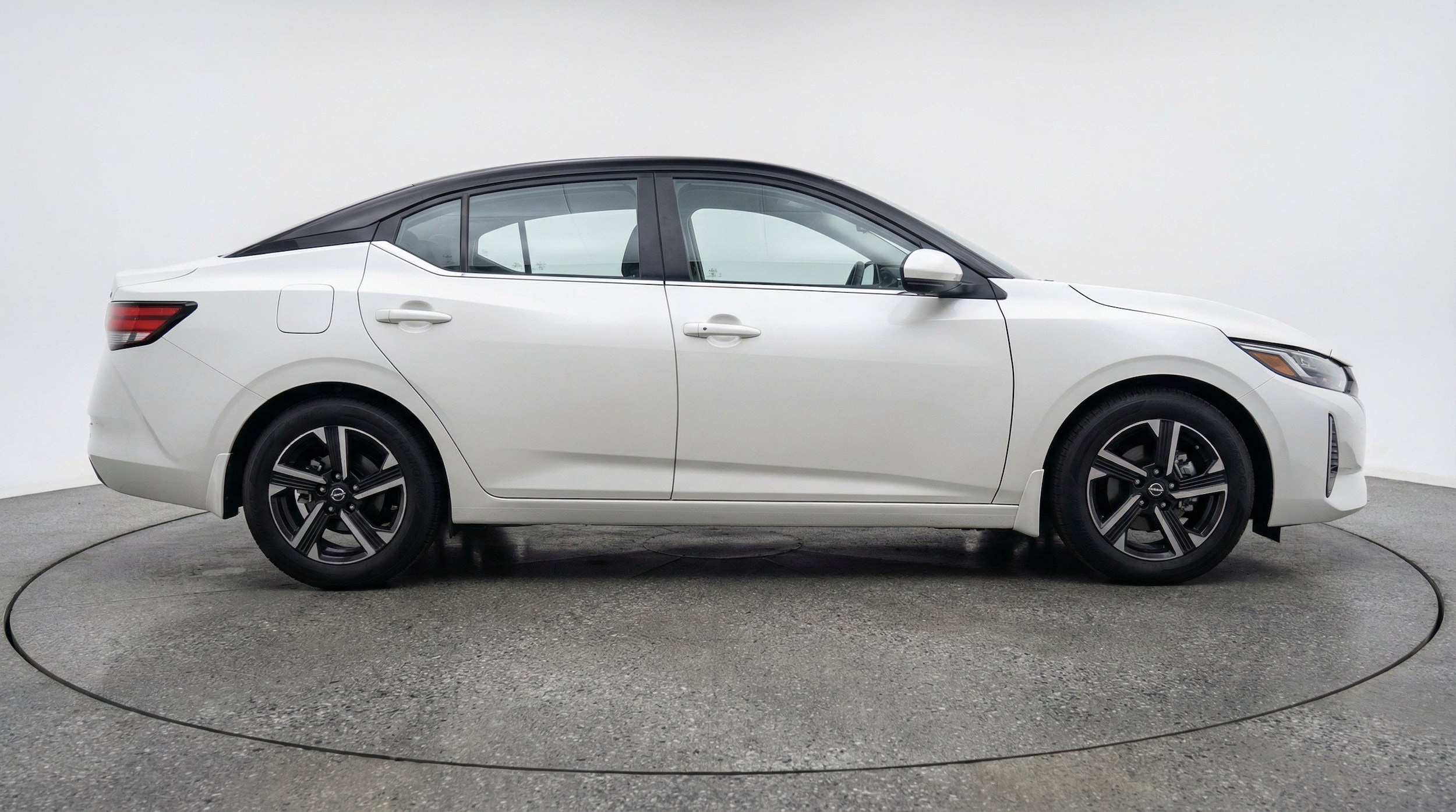 Thumbnail: 2025 Nissan Sentra - 11