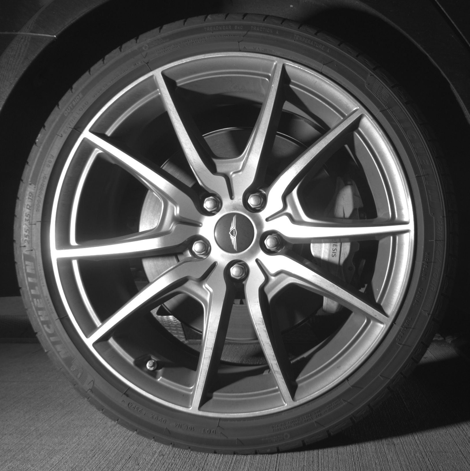 Thumbnail: 2025 Genesis G70 - 12