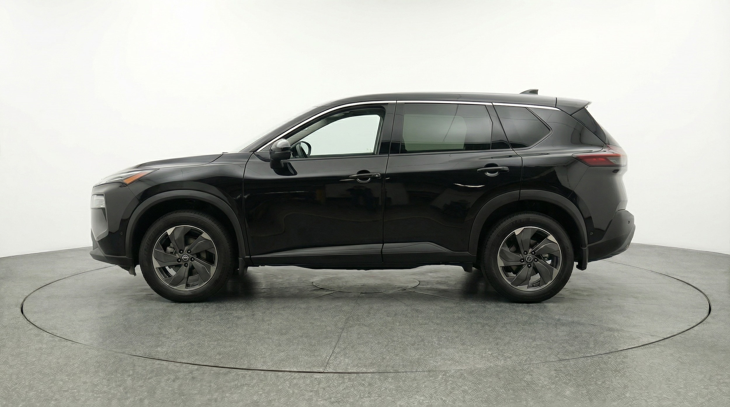 Thumbnail: 2025 Nissan Rogue - 4